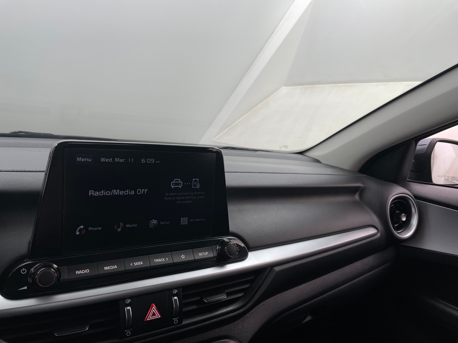 Thumbnail: 2024 Kia Forte - 4