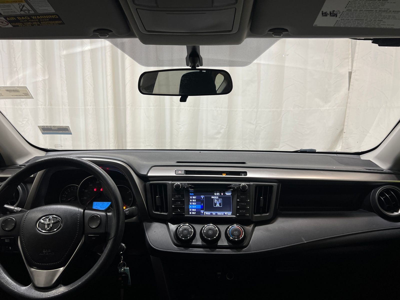 Thumbnail: 2016 Toyota RAV4 - 3