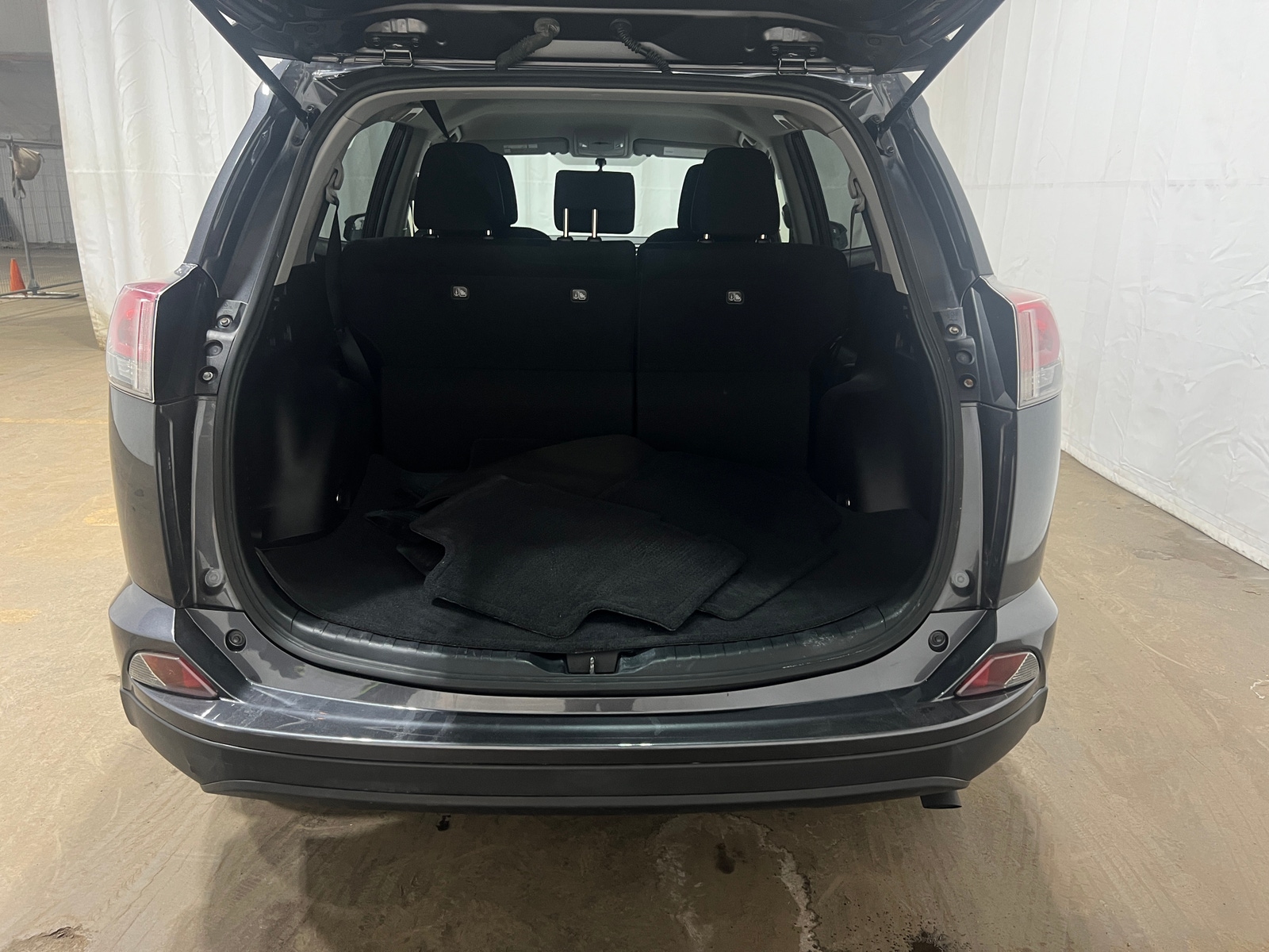 Thumbnail: 2016 Toyota RAV4 - 7