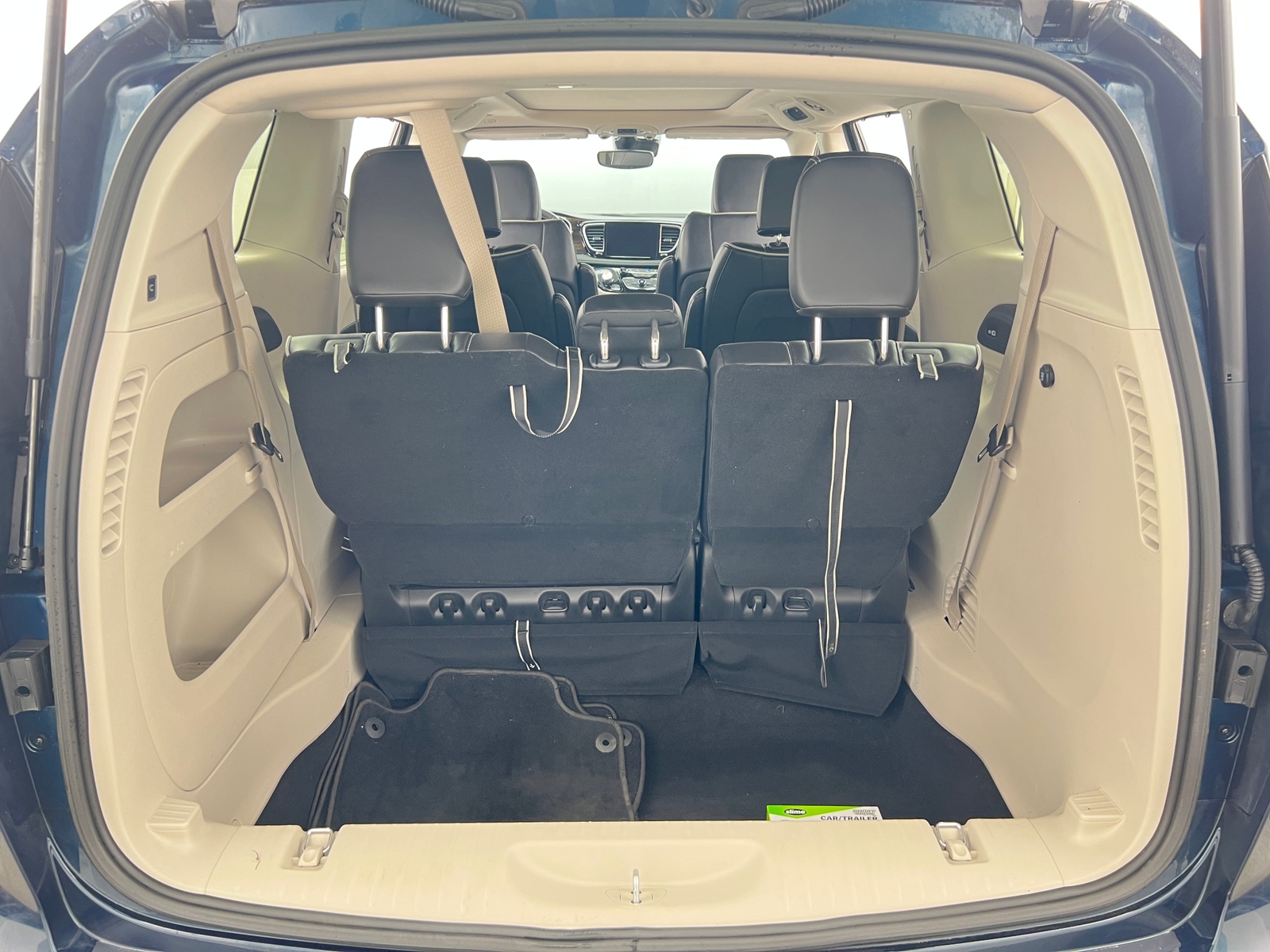 Thumbnail: 2023 Chrysler Pacifica - 6