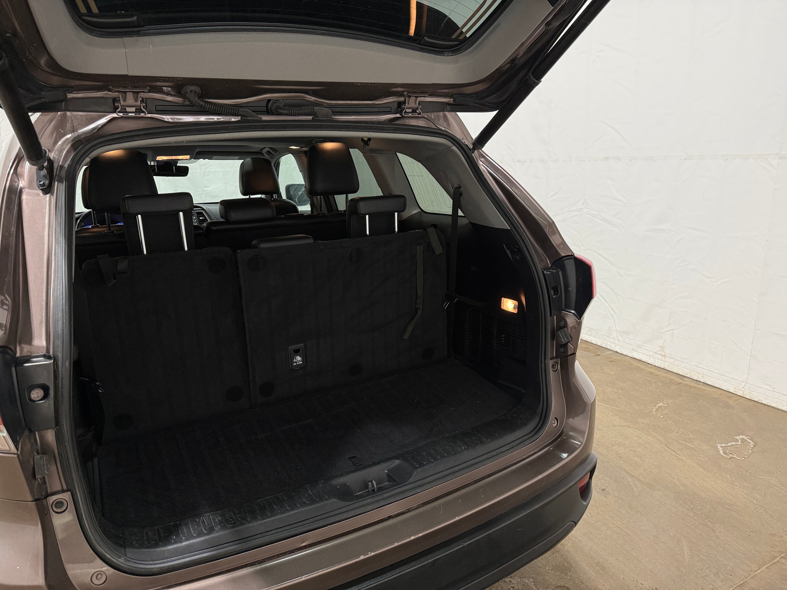 Thumbnail: 2018 Toyota Highlander - 6