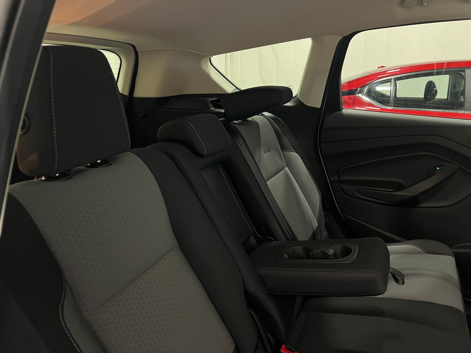 Thumbnail: 2019 Ford Escape - 6