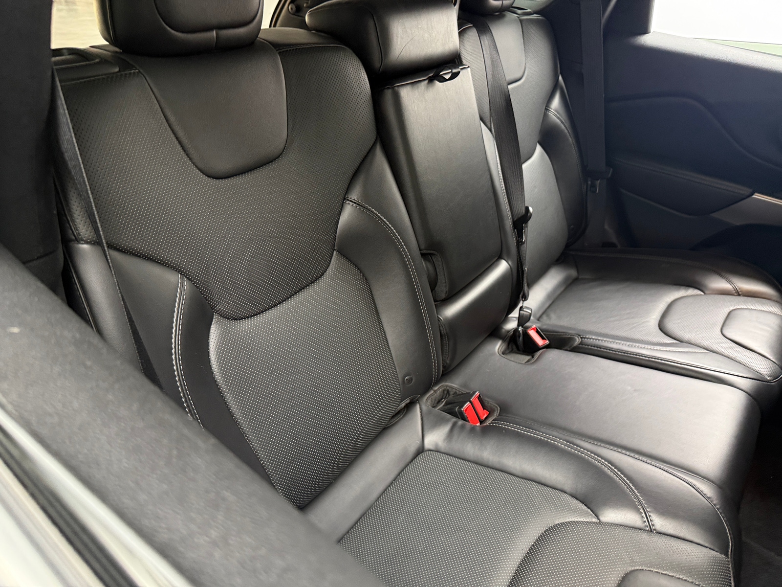 Thumbnail: 2019 Jeep Cherokee - 5