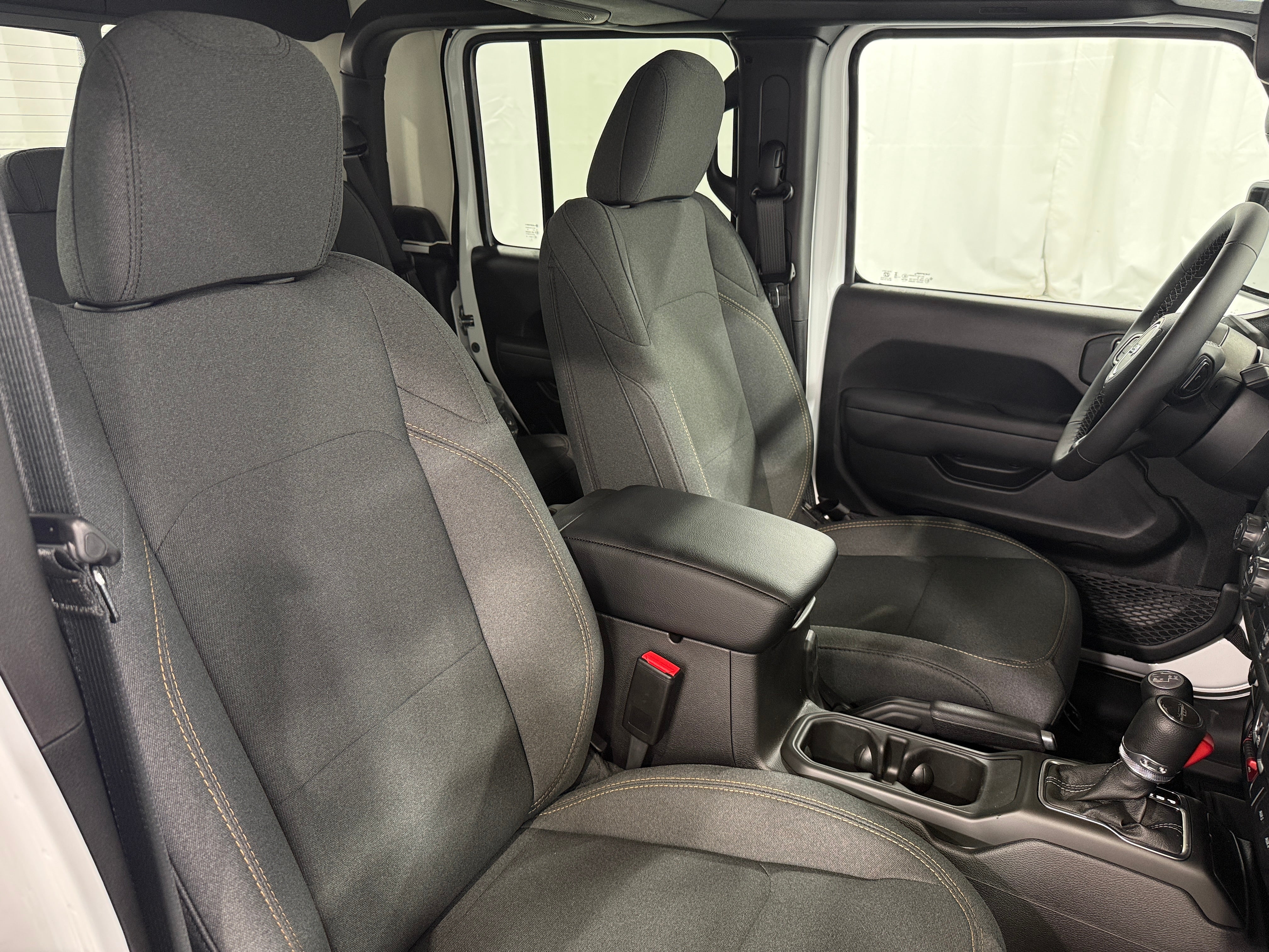 2026 Jeep Gladiator Willys - Photo 4