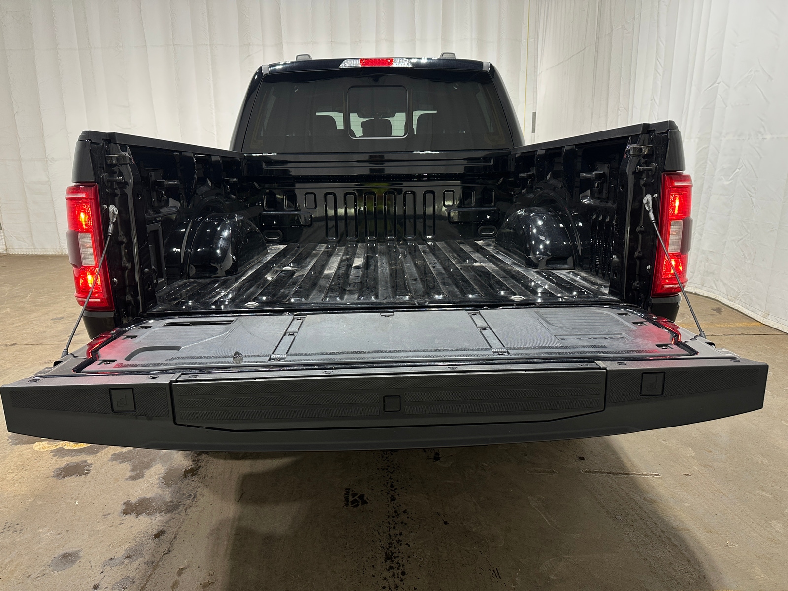 Thumbnail: 2023 Ford Econoline - 7