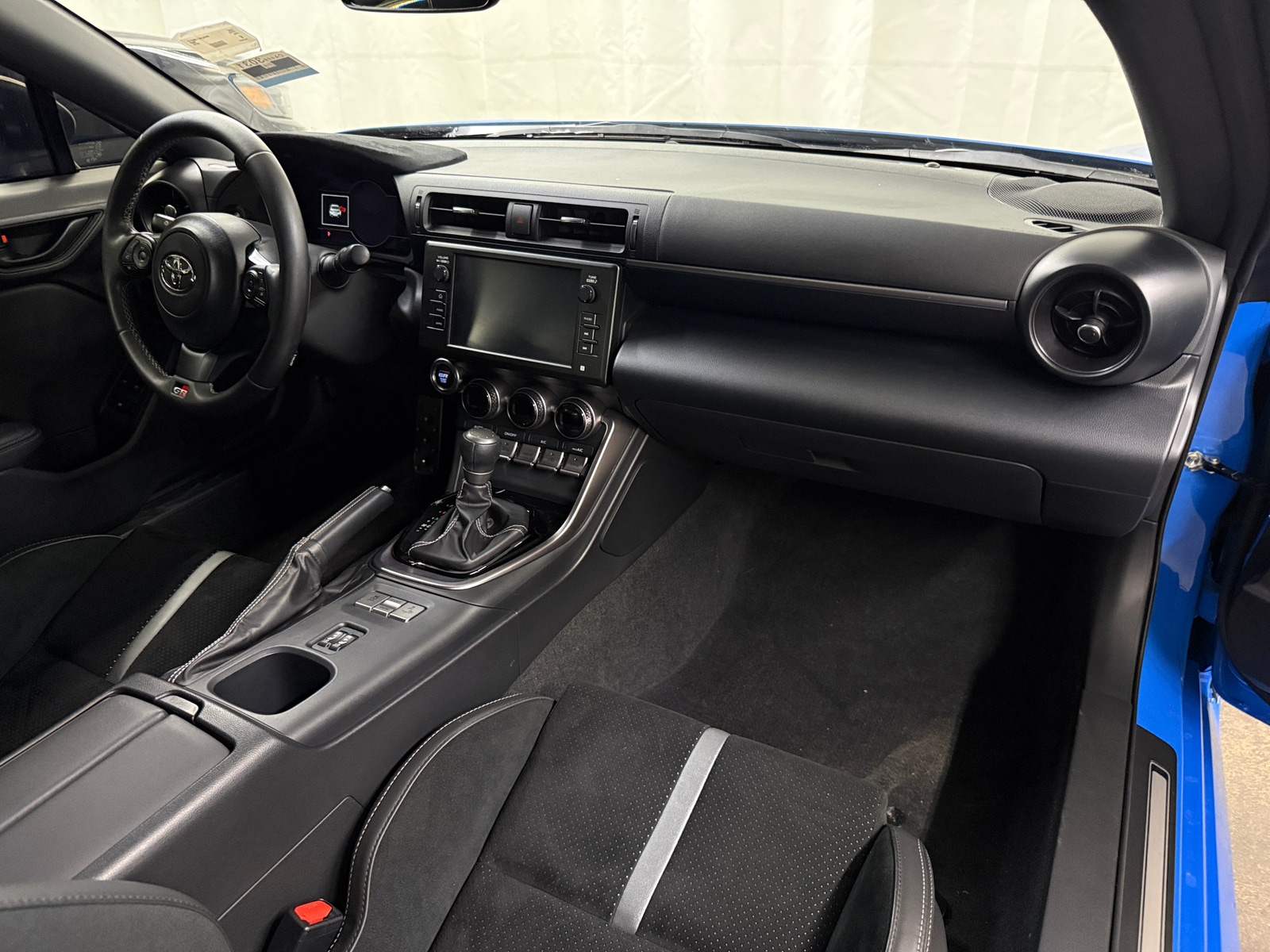 Thumbnail: 2024 Toyota GR86 - 3