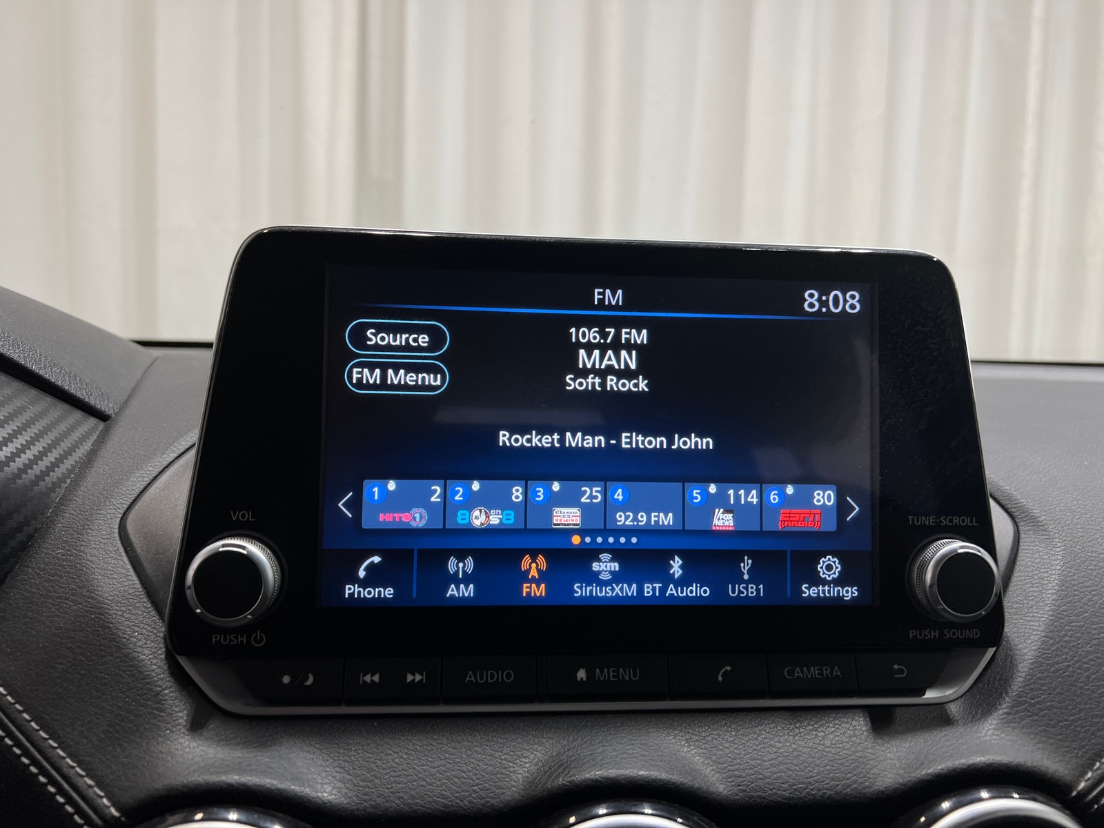 Thumbnail: 2023 Nissan Sentra - 4