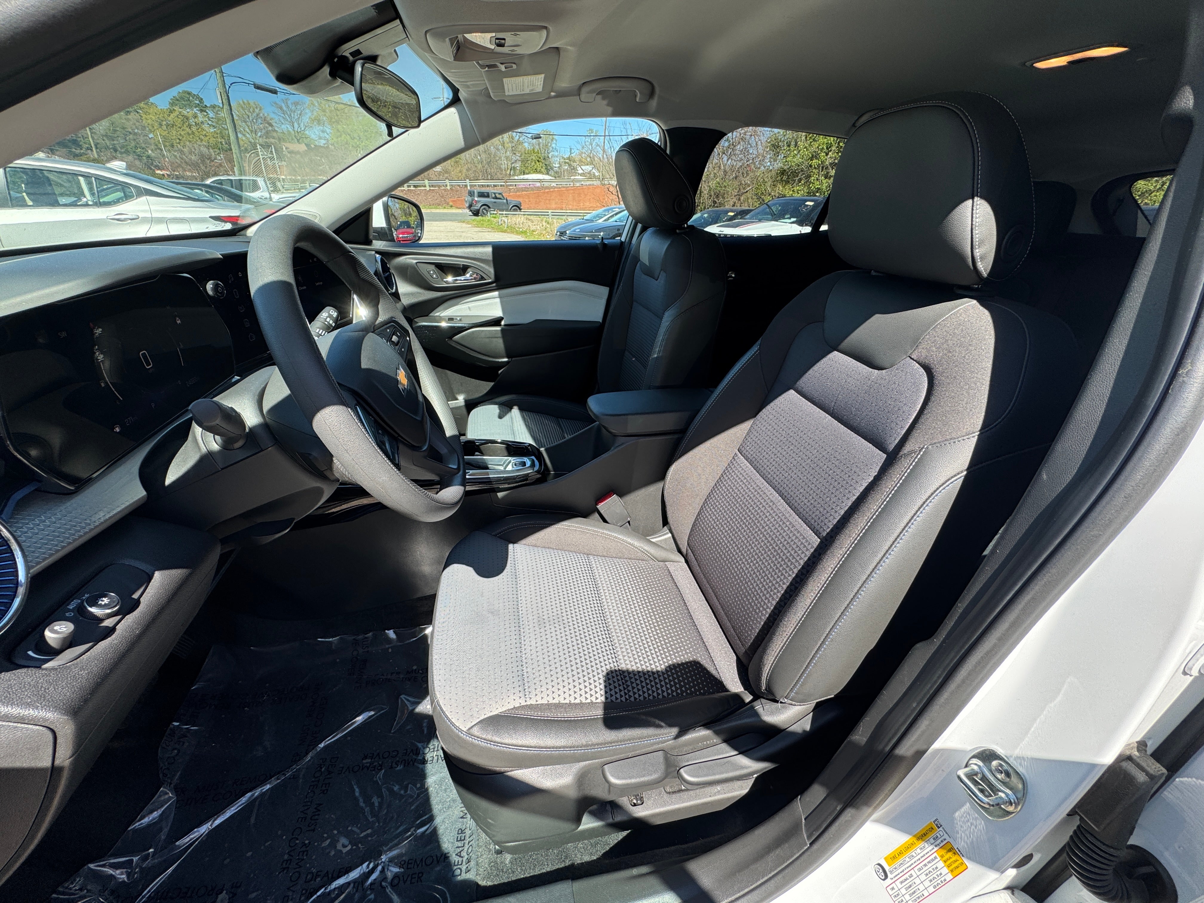 Thumbnail: 2025 Chevrolet Trax - 2