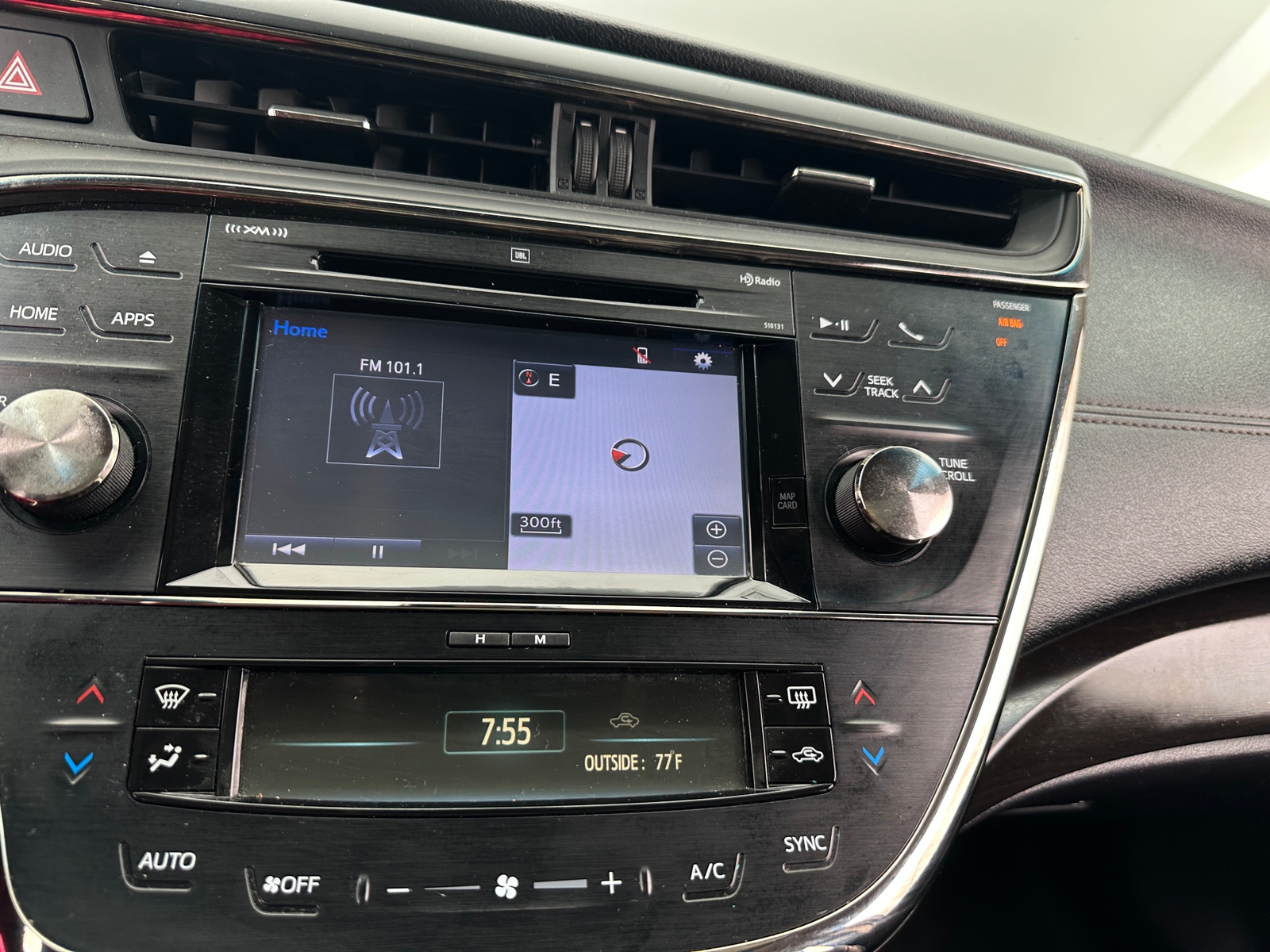 Thumbnail: 2018 Toyota Avalon - 3