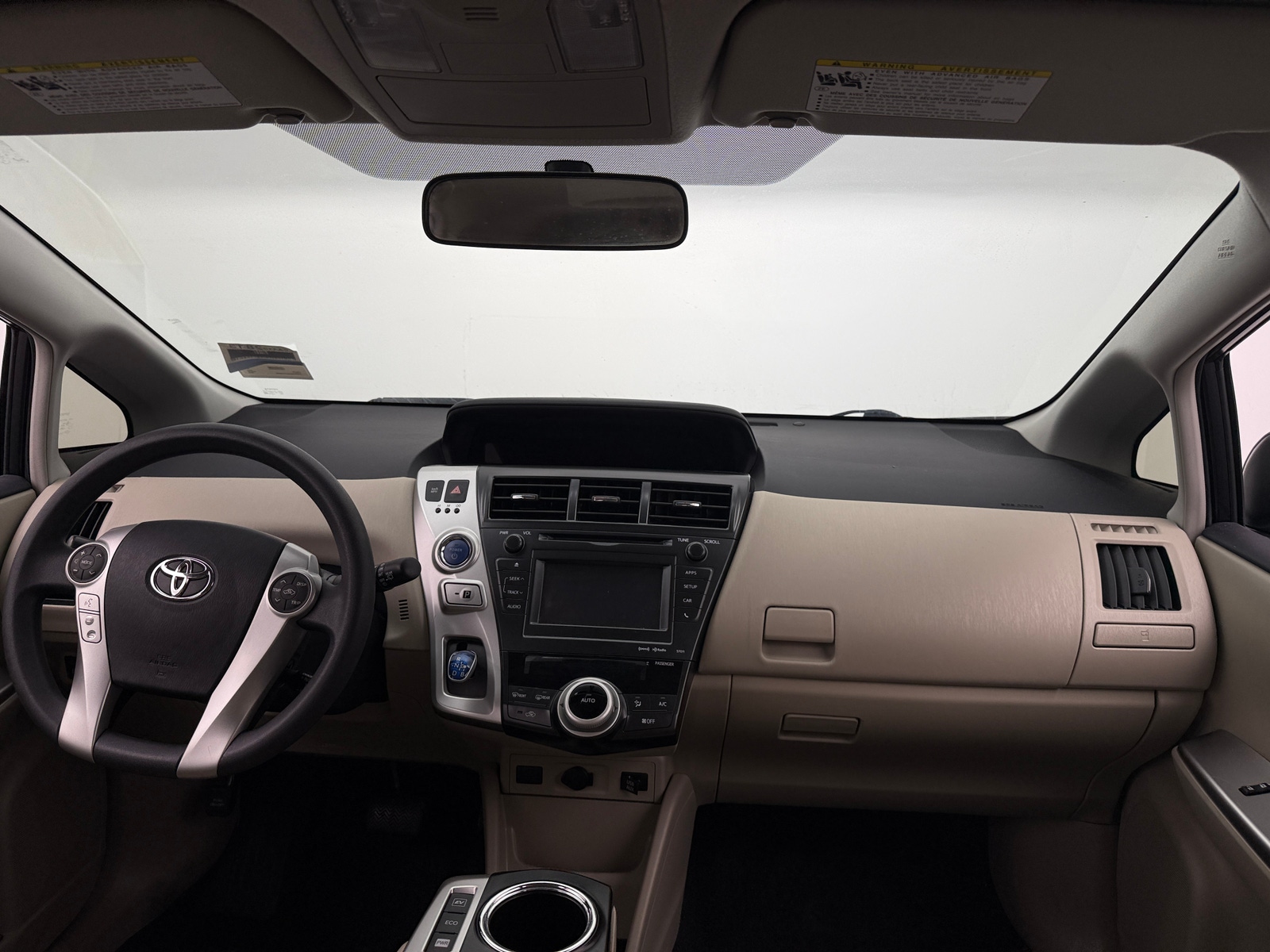 Thumbnail: 2012 Toyota Prius v - 3