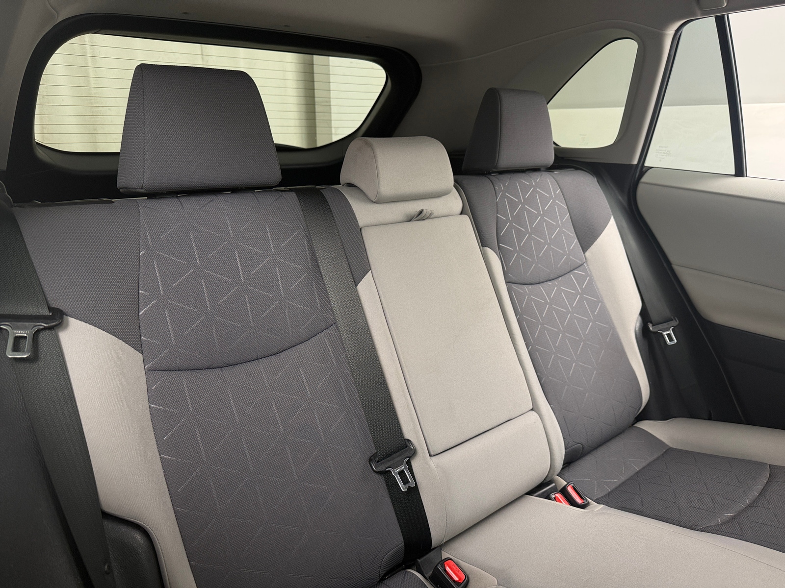 Thumbnail: 2021 Toyota RAV4 - 6