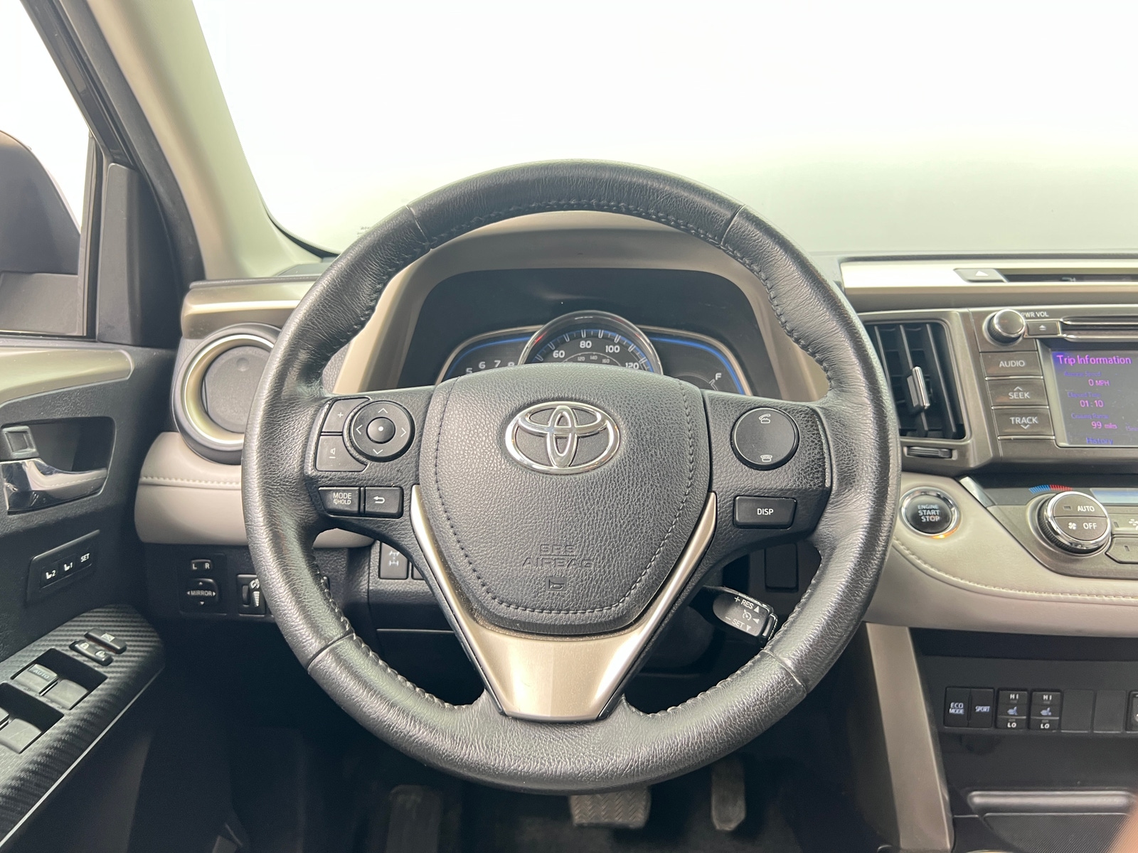 Thumbnail: 2013 Toyota RAV4 - 4