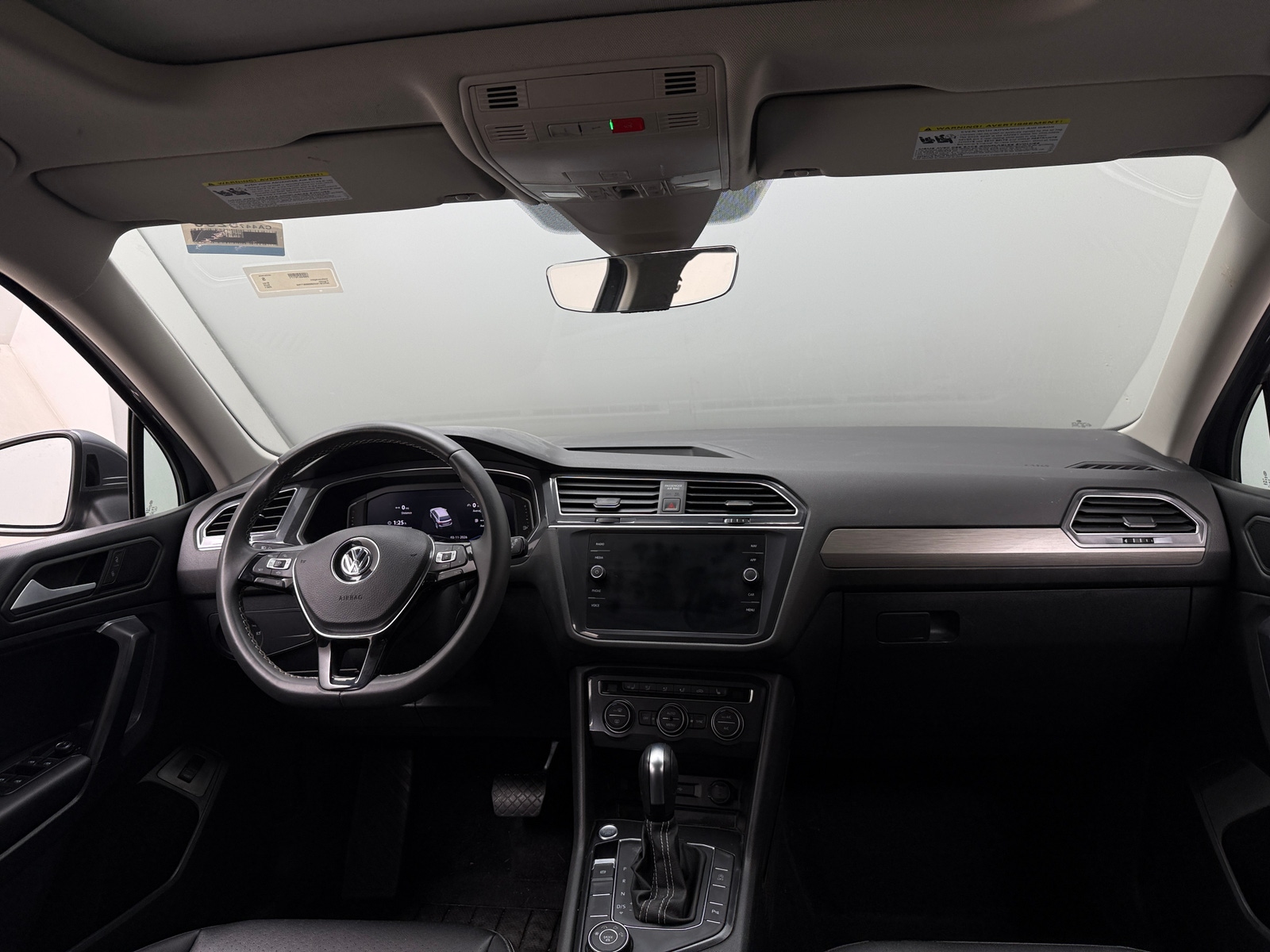 Thumbnail: 2021 Volkswagen Tiguan - 2