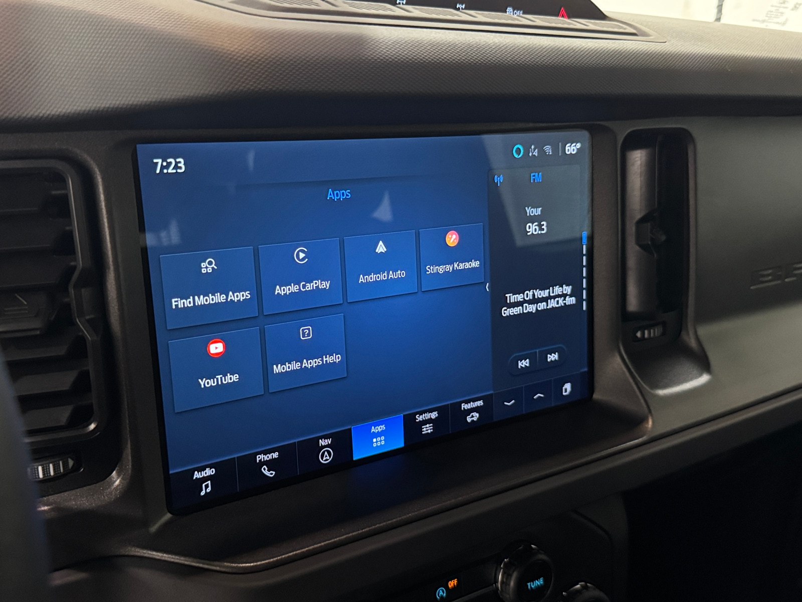 Thumbnail: 2025 Ford Bronco - 3