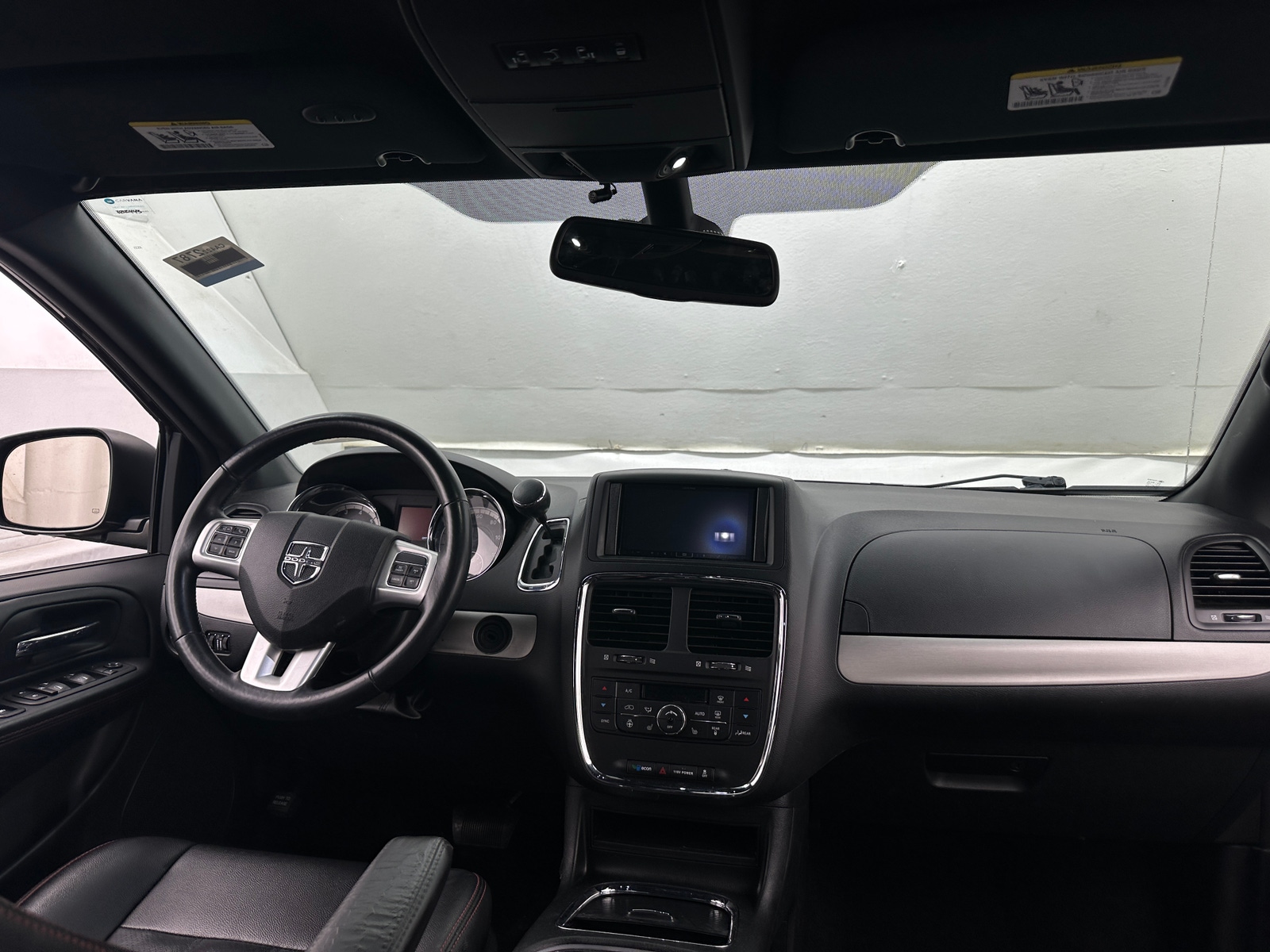 Thumbnail: 2019 Dodge Grand Caravan - 2