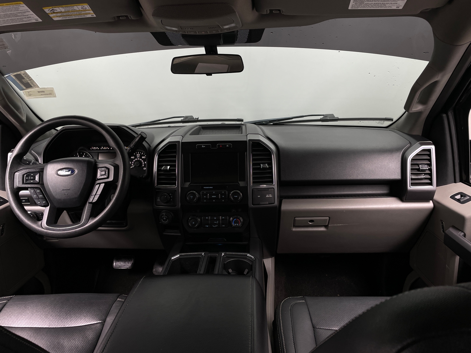 Thumbnail: 2019 Ford Econoline - 3