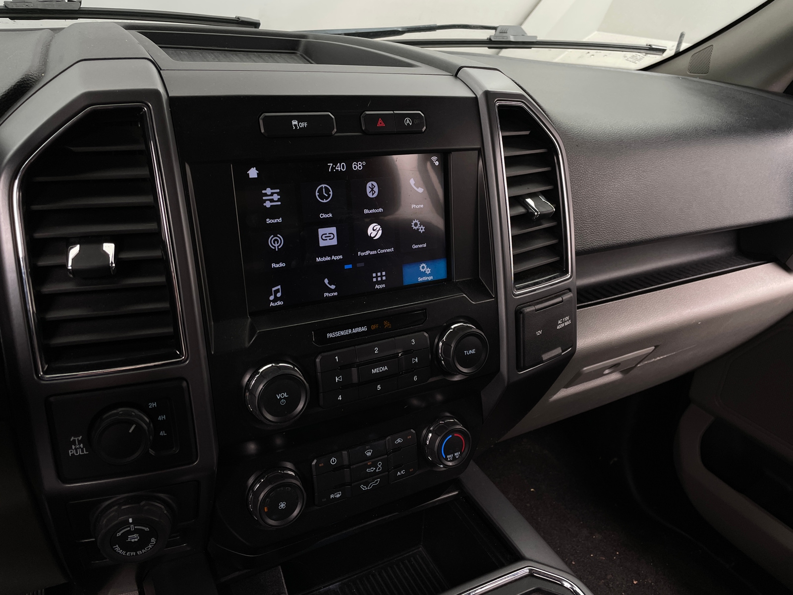 Thumbnail: 2019 Ford Econoline - 4