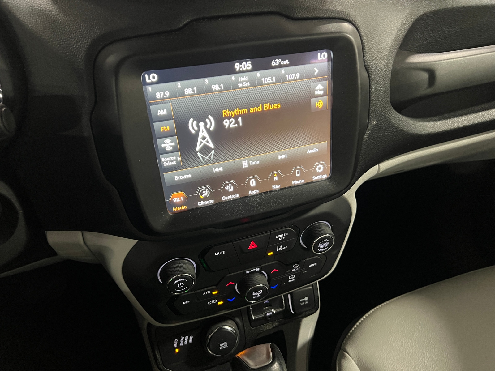 Thumbnail: 2021 Jeep Renegade - 3