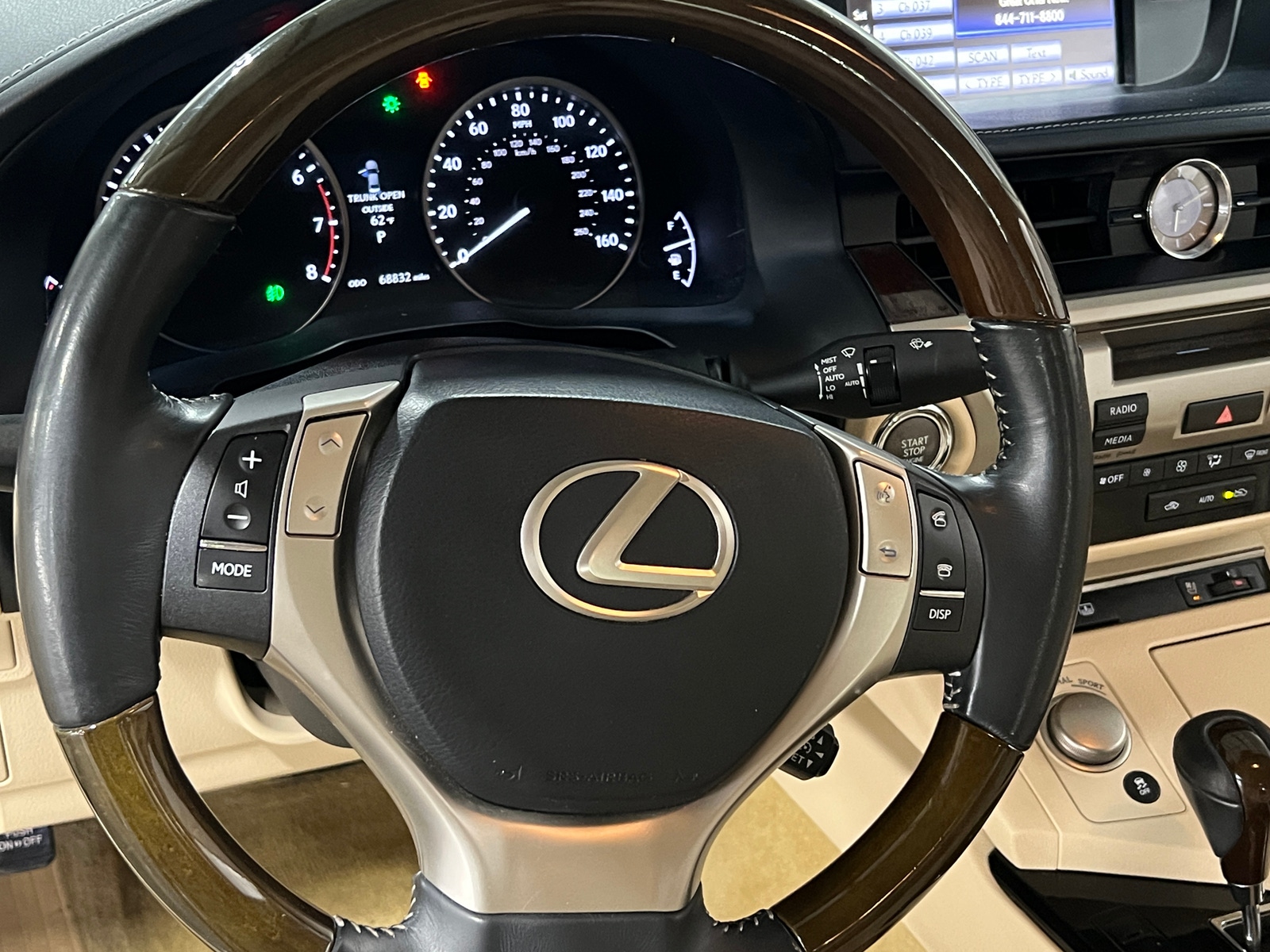 Thumbnail: 2014 Lexus ES - 4