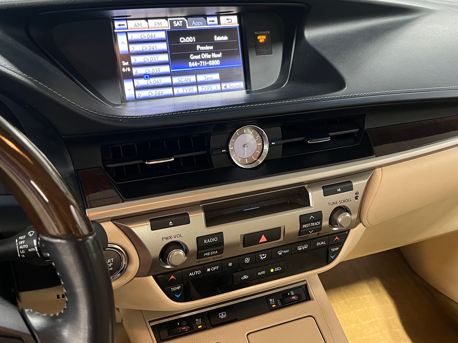 Thumbnail: 2014 Lexus ES - 3