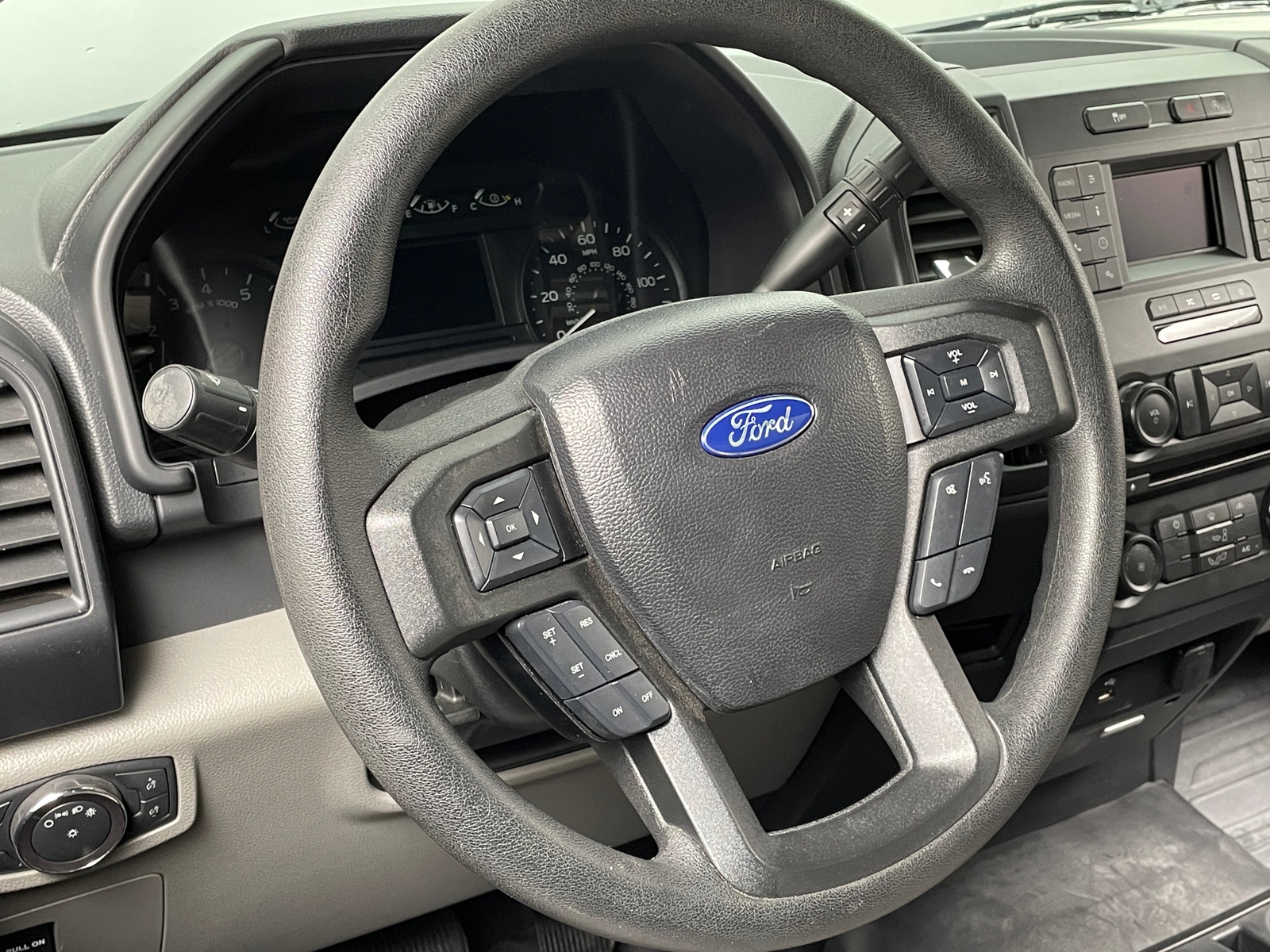 Thumbnail: 2018 Ford Econoline - 4