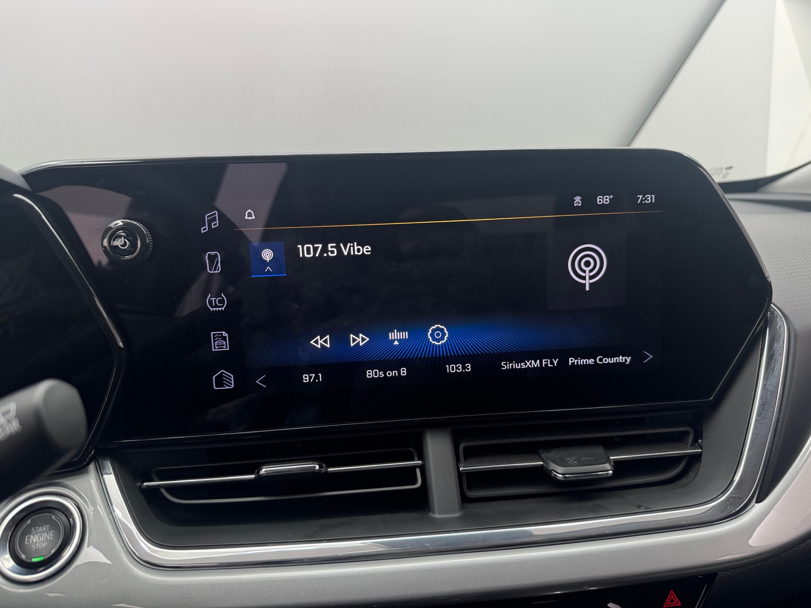 Thumbnail: 2025 Chevrolet Trax - 4