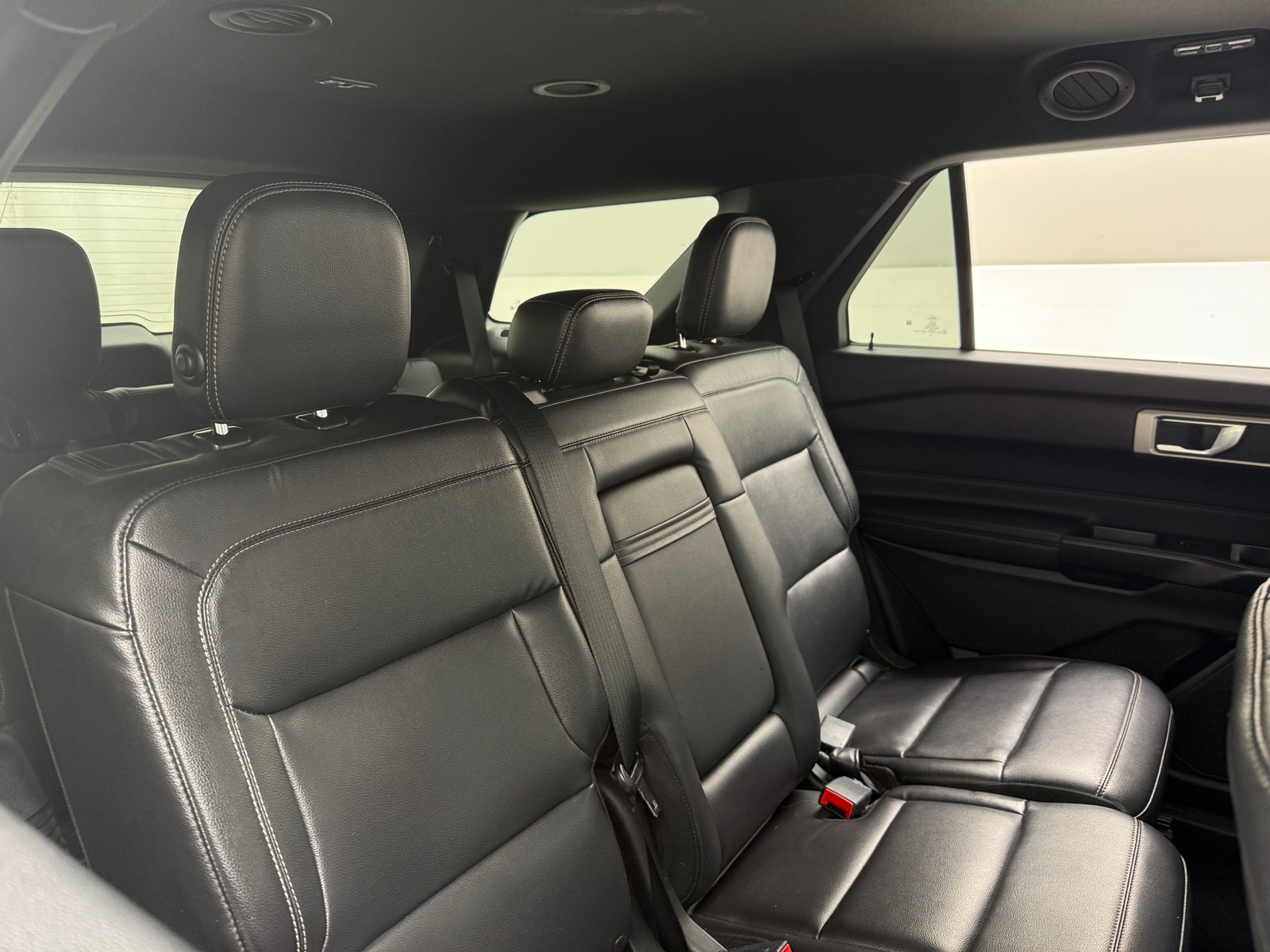 Thumbnail: 2020 Ford Explorer - 6