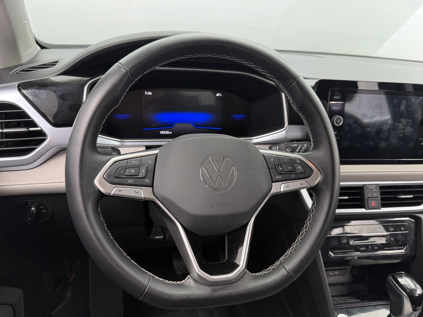 Thumbnail: 2025 Volkswagen Taos - 5