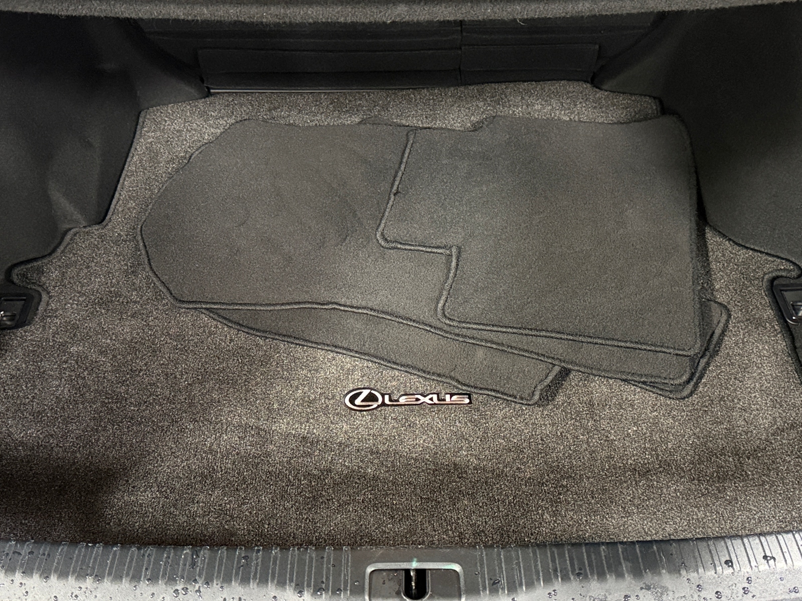 Thumbnail: 2016 Lexus IS - 6