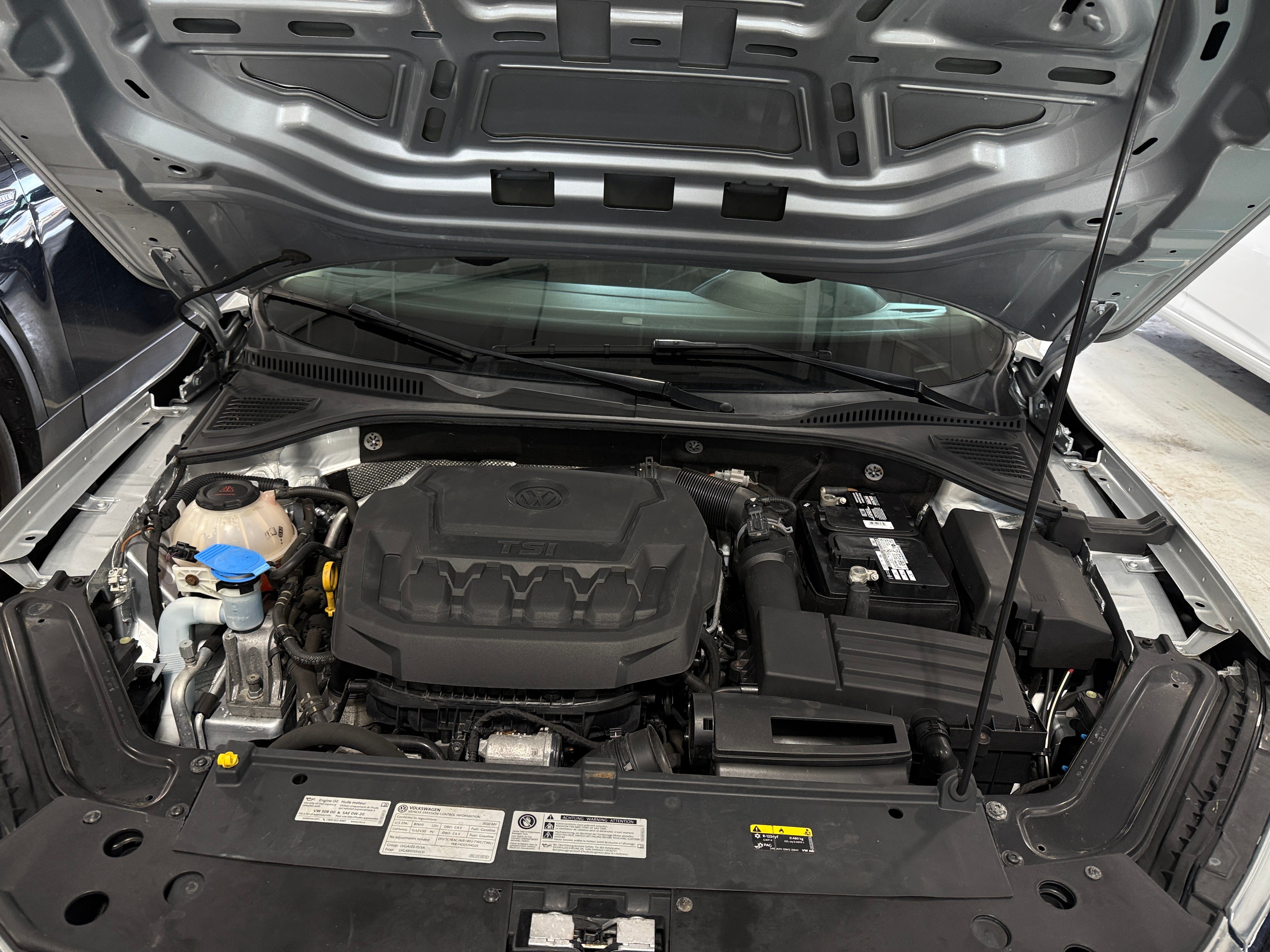 2020 Volkswagen Passat - Image 1