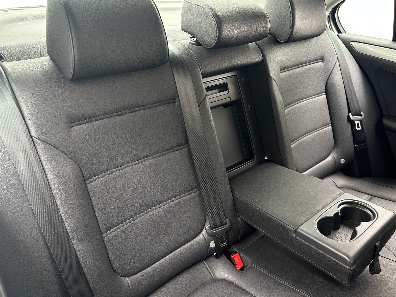 Thumbnail: 2016 Volkswagen Jetta - 5