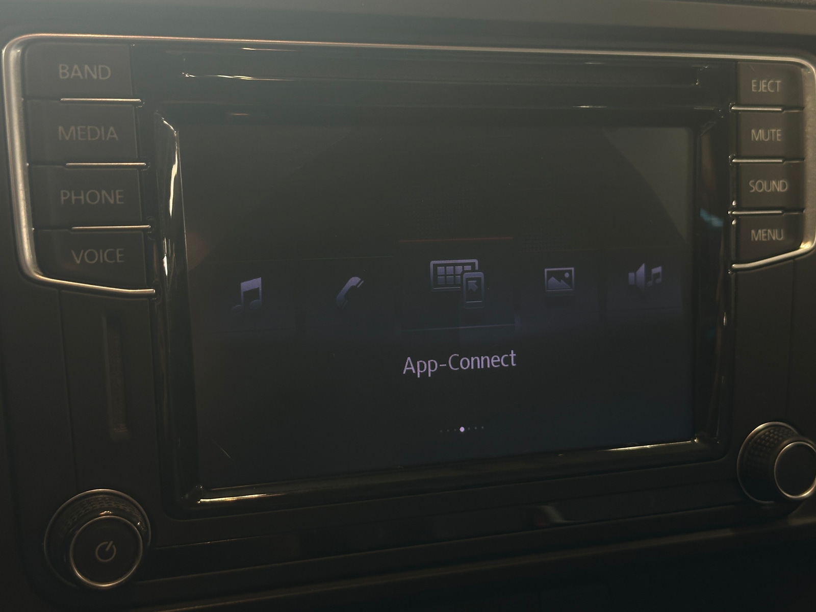 Thumbnail: 2016 Volkswagen Jetta - 3