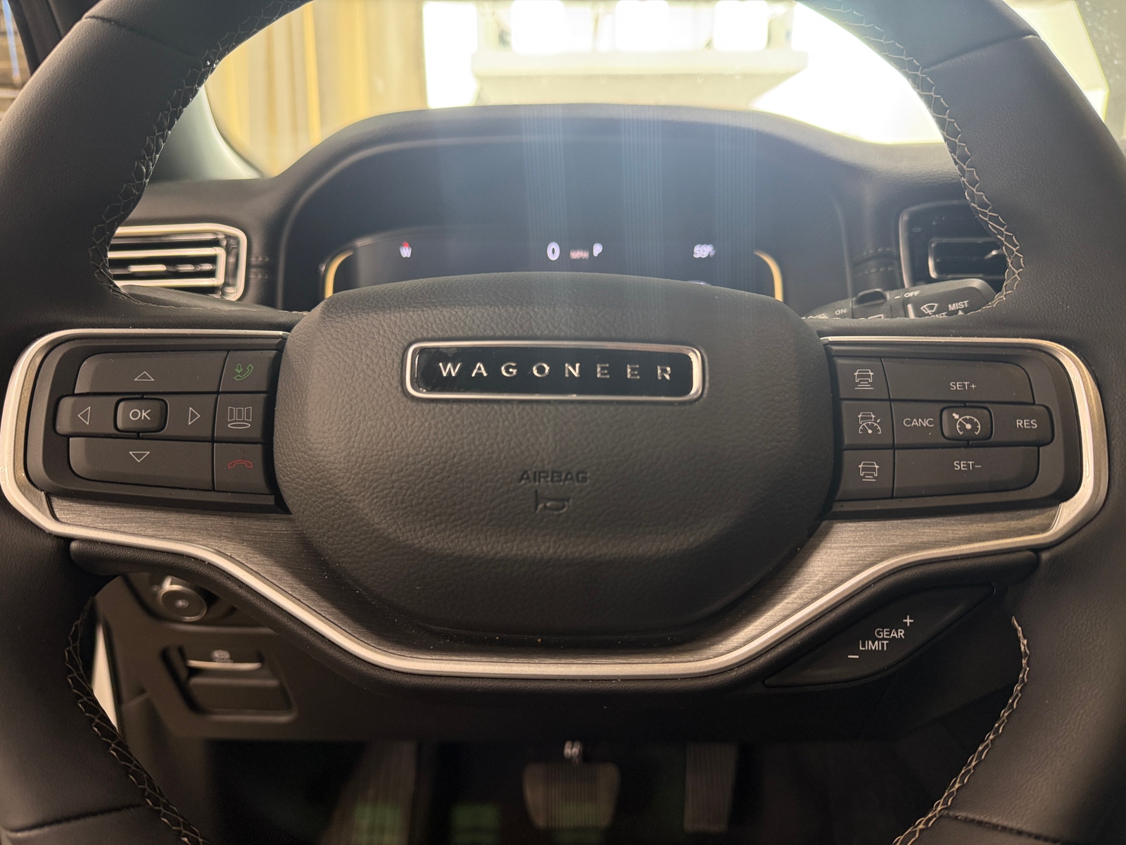 Thumbnail: 2025 Jeep Wagoneer - 4