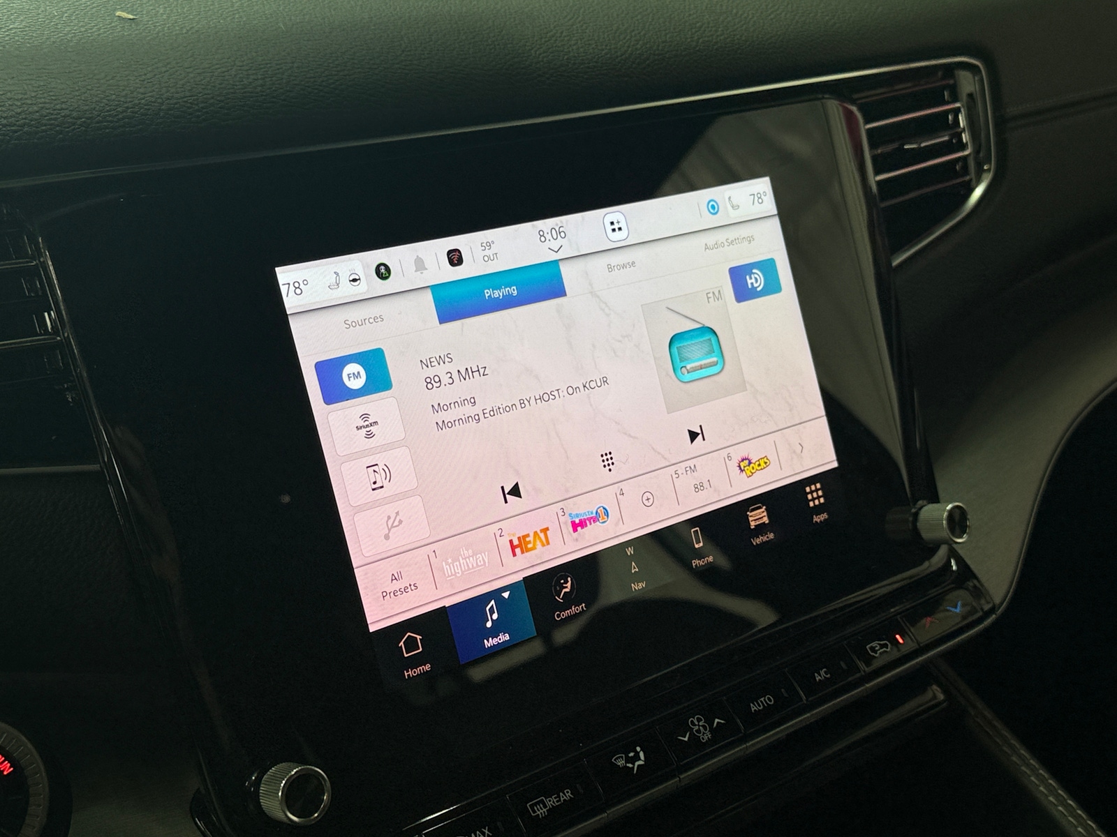 Thumbnail: 2025 Jeep Wagoneer - 3