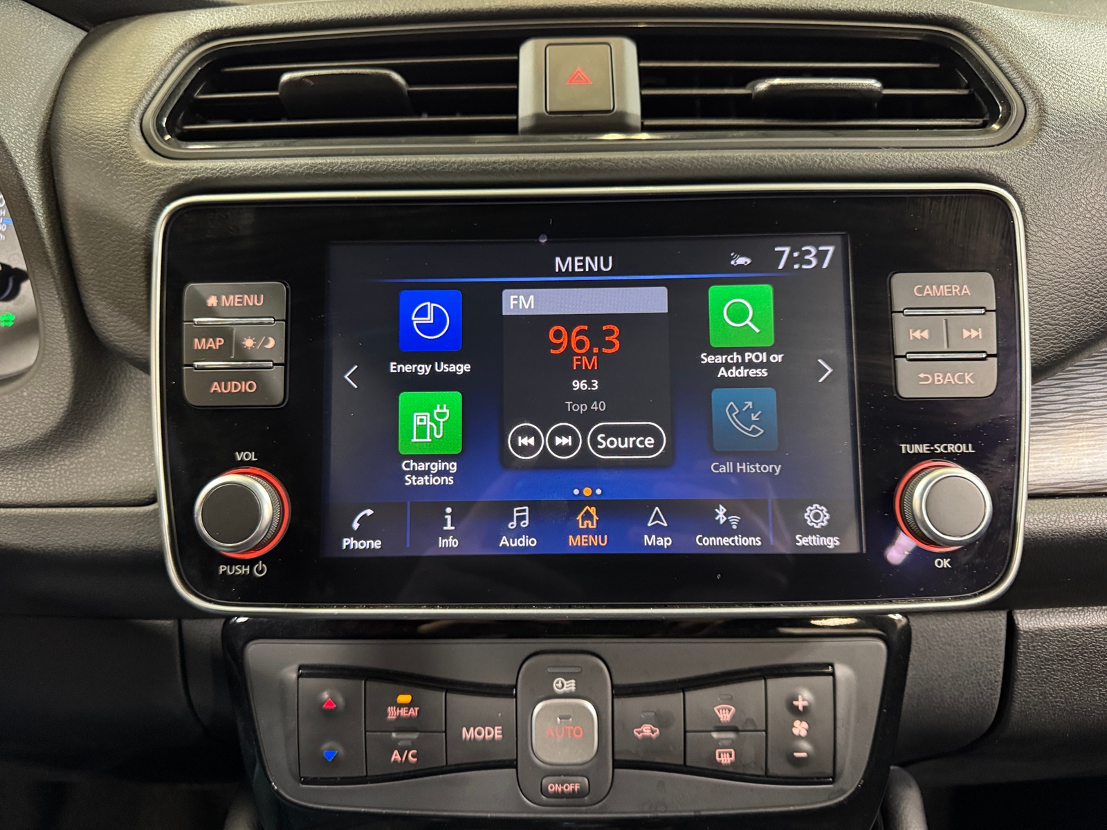 Thumbnail: 2023 Nissan Leaf - 4