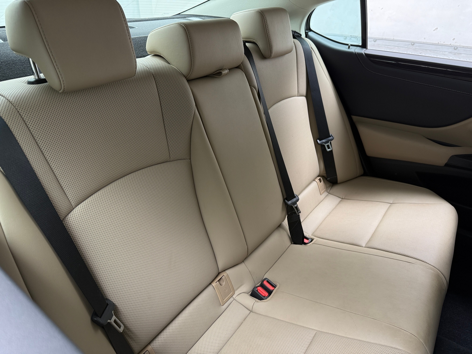 Thumbnail: 2021 Lexus ES - 5