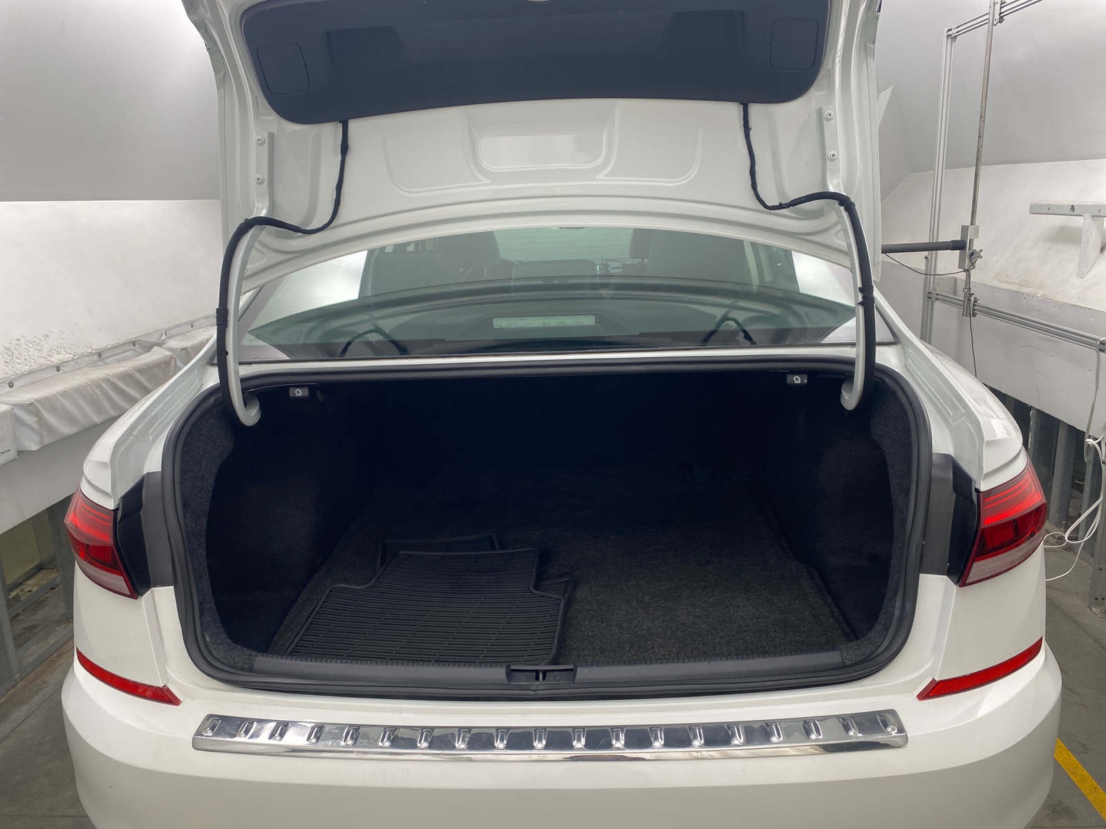 Thumbnail: 2021 Volkswagen Passat - 6