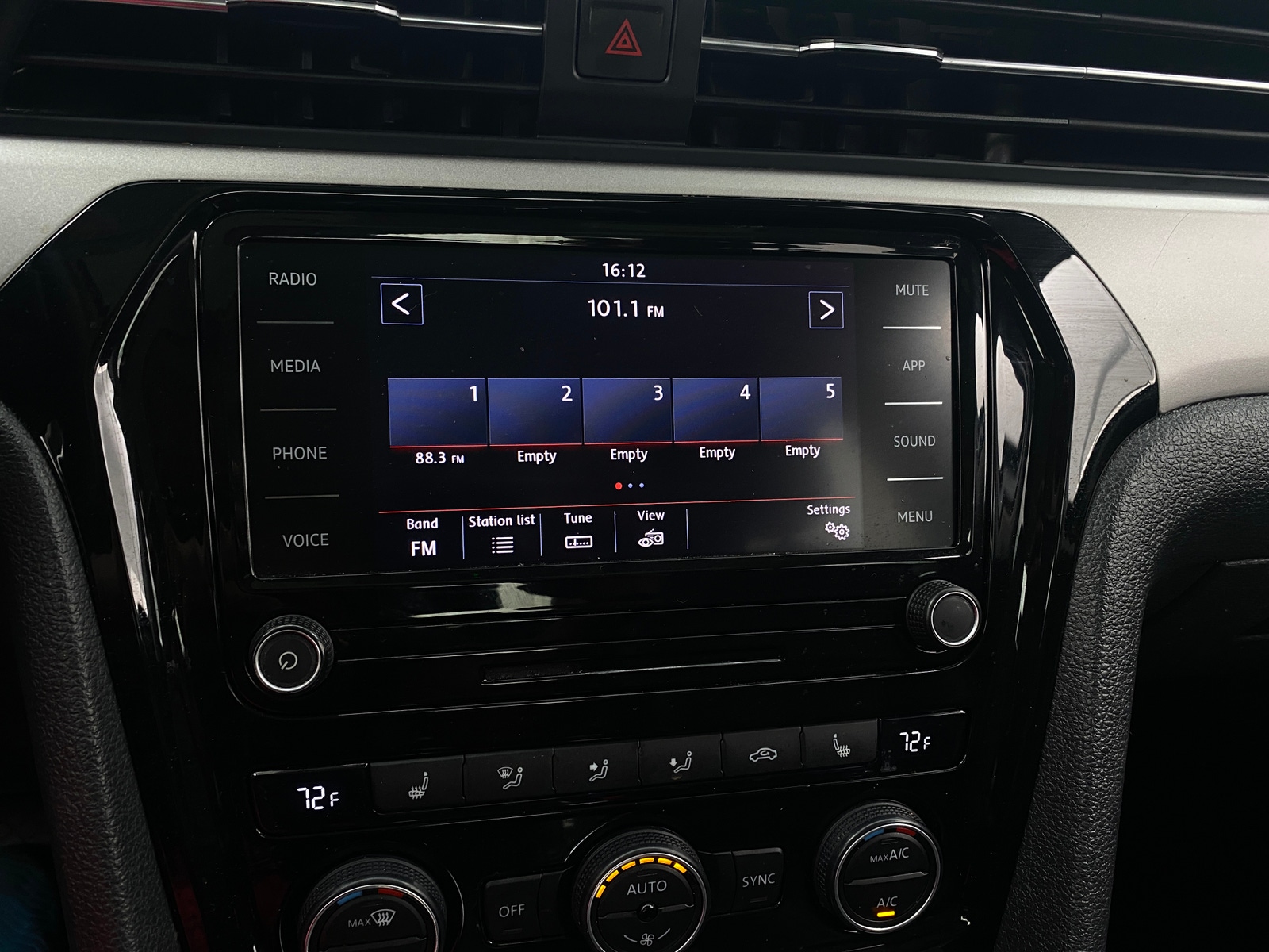 Thumbnail: 2021 Volkswagen Passat - 3