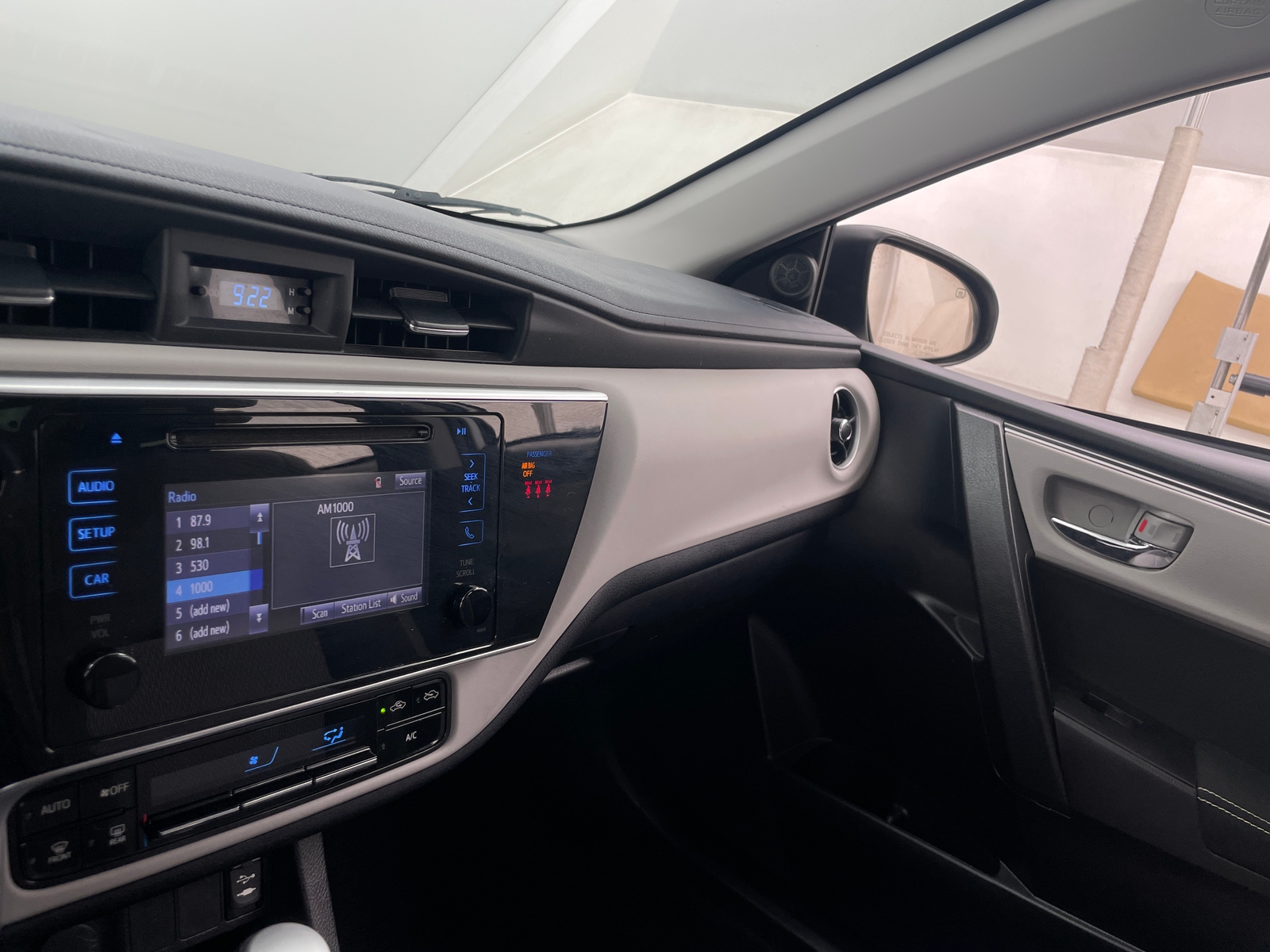 Thumbnail: 2019 Toyota Corolla - 4