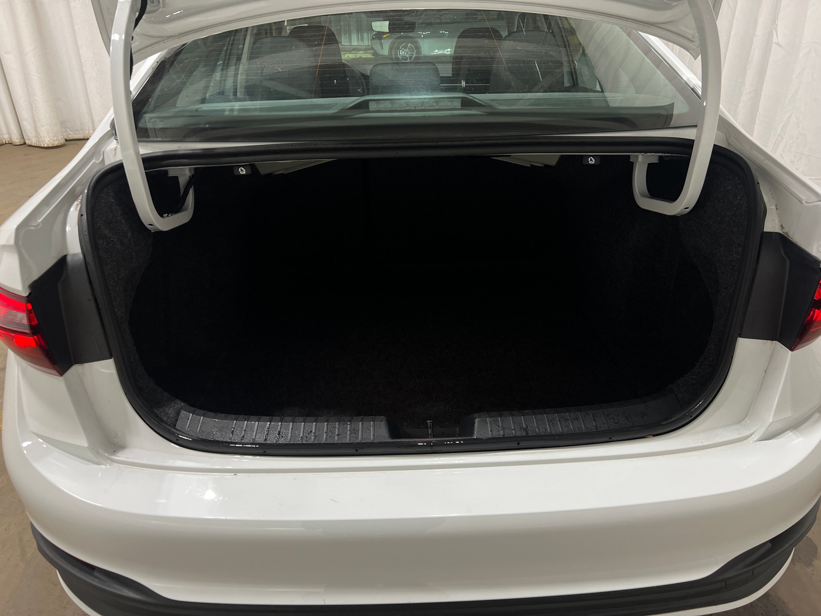 Thumbnail: 2025 Volkswagen Jetta - 7