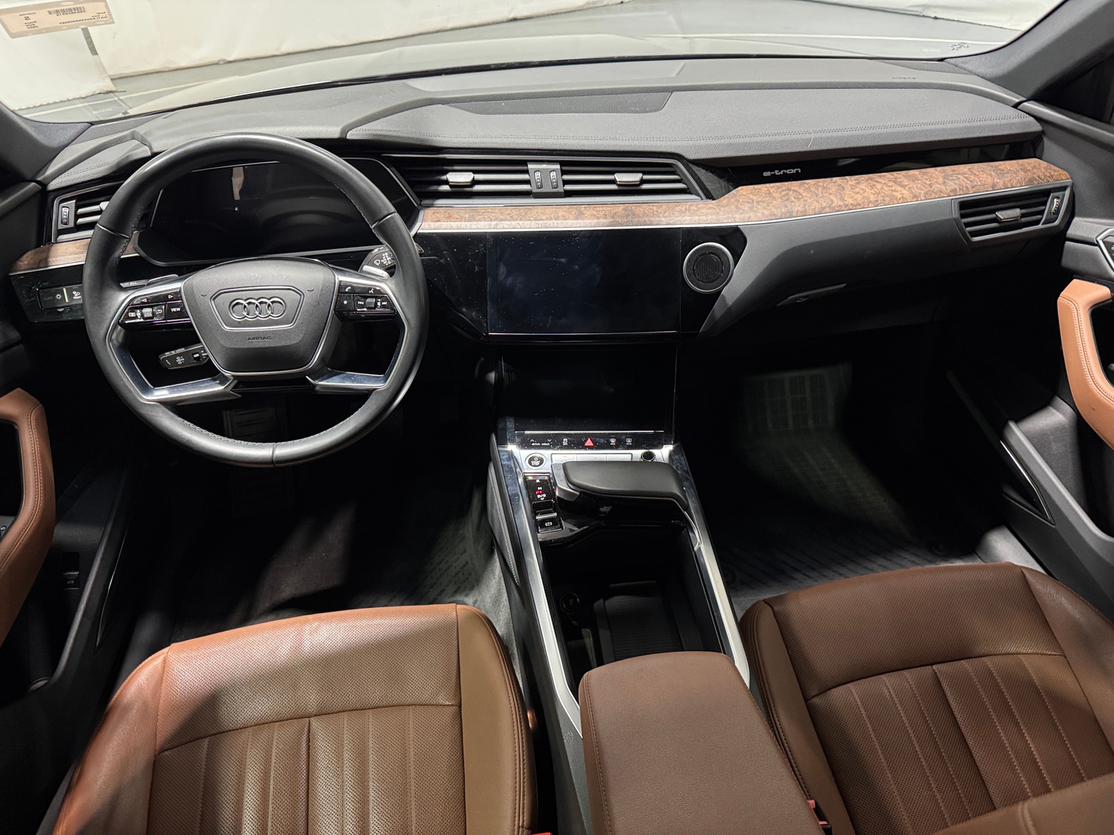 Thumbnail: 2022 Audi e-tron - 2