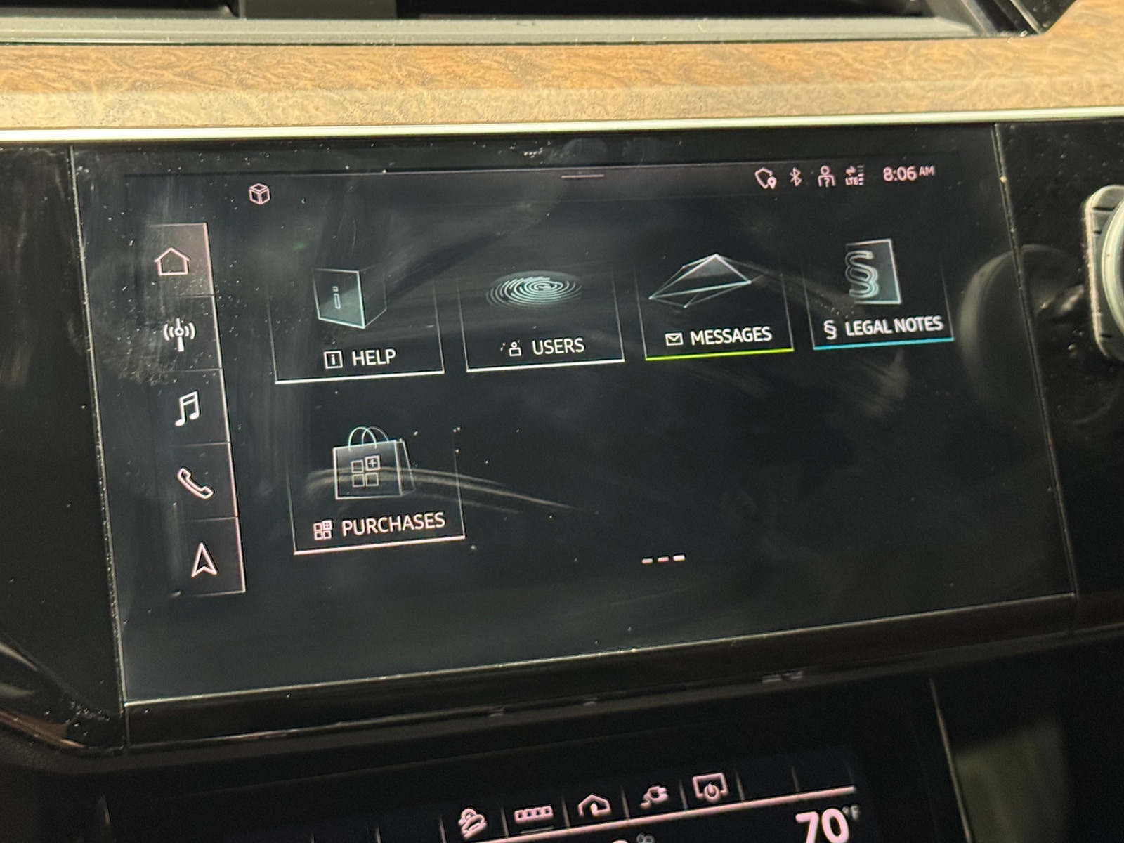 Thumbnail: 2022 Audi e-tron - 3