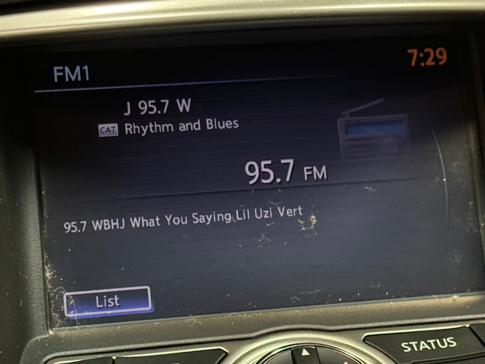 Thumbnail: 2017 INFINITI QX50 - 3