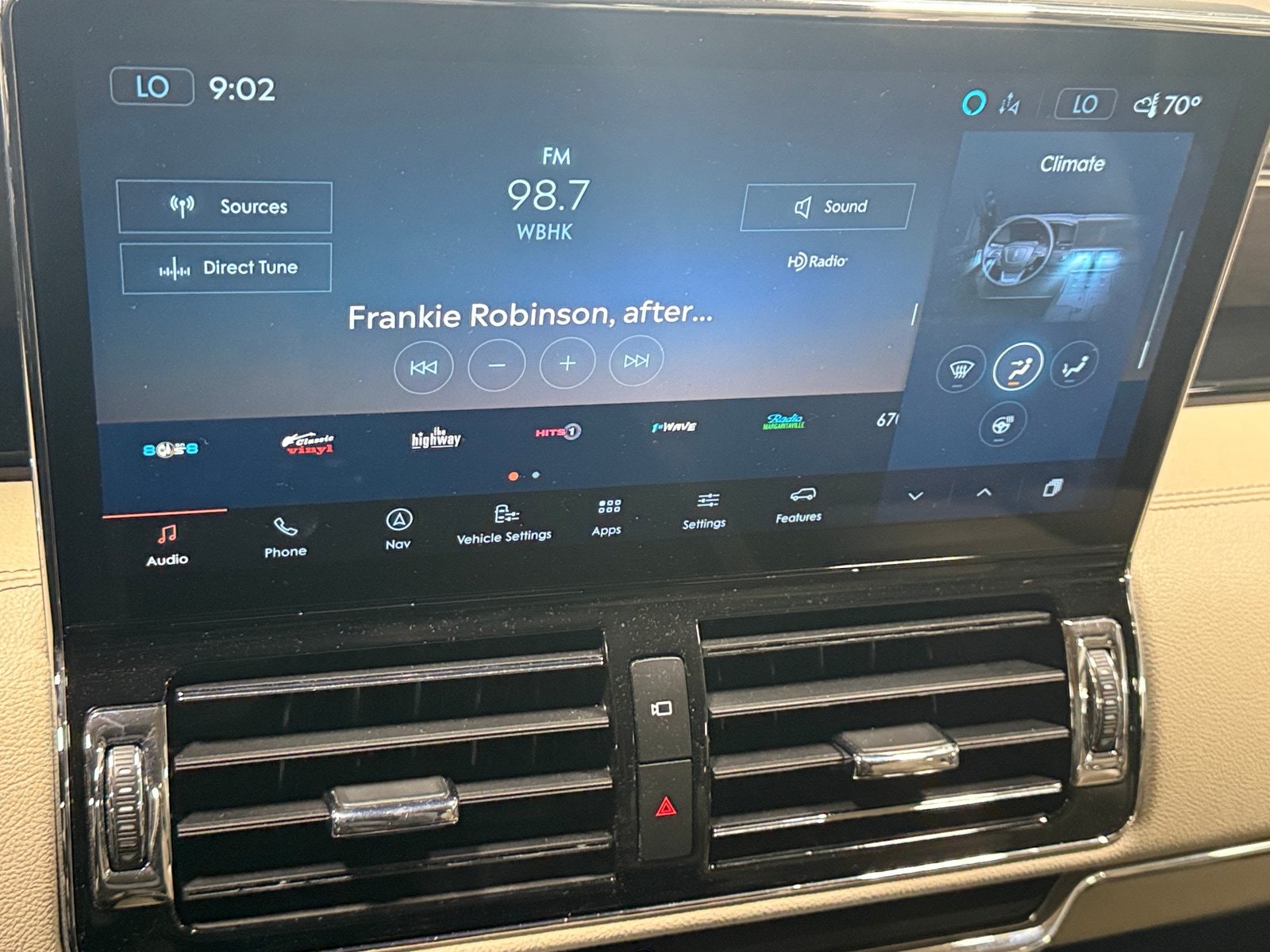 Thumbnail: 2022 Lincoln Navigator L - 3