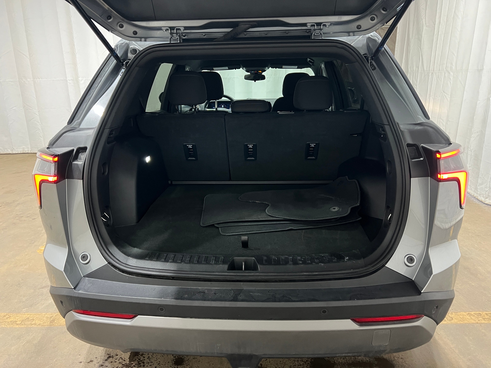 Thumbnail: 2025 Chevrolet Equinox - 7