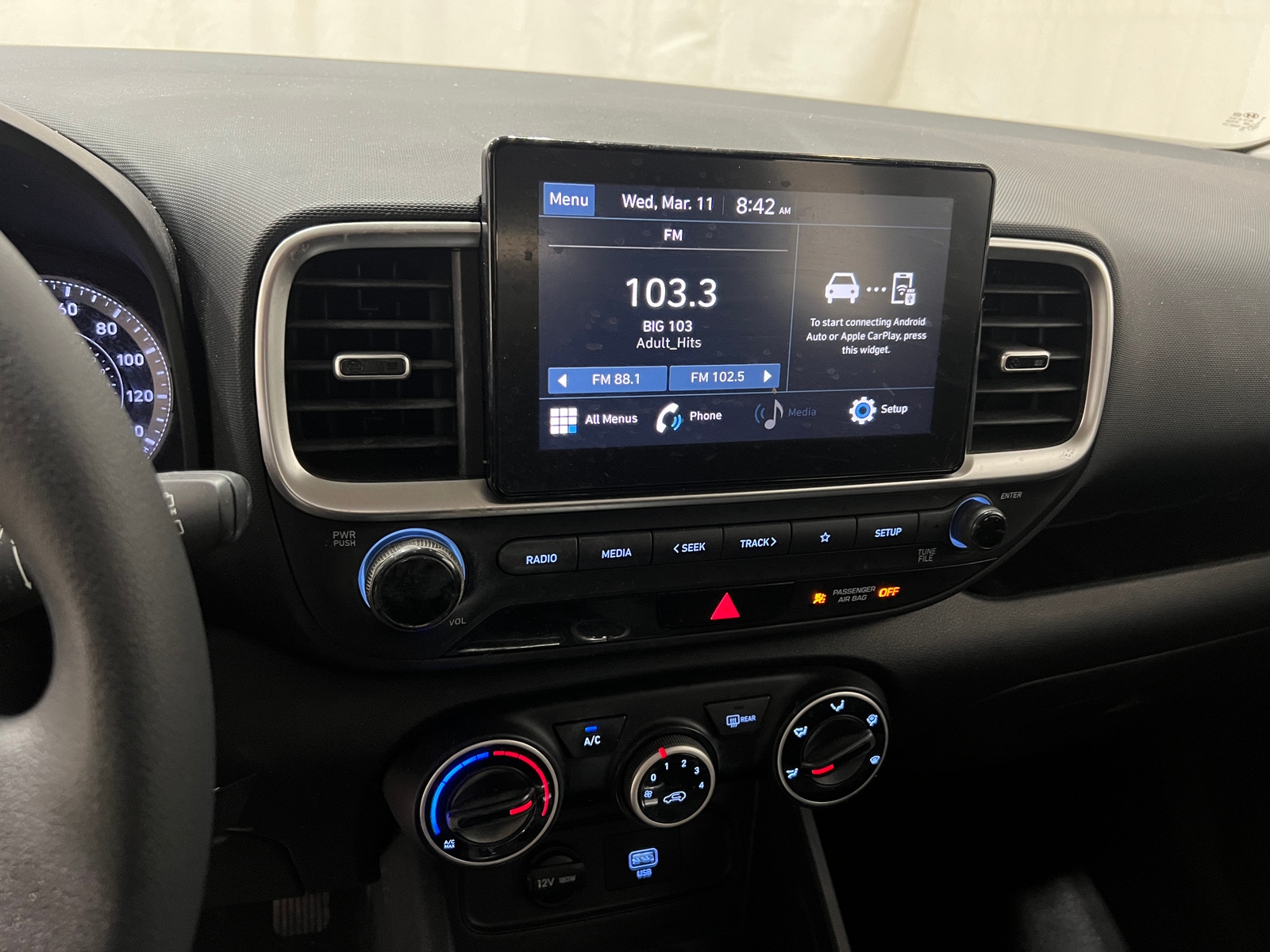 Thumbnail: 2021 Hyundai Venue - 4