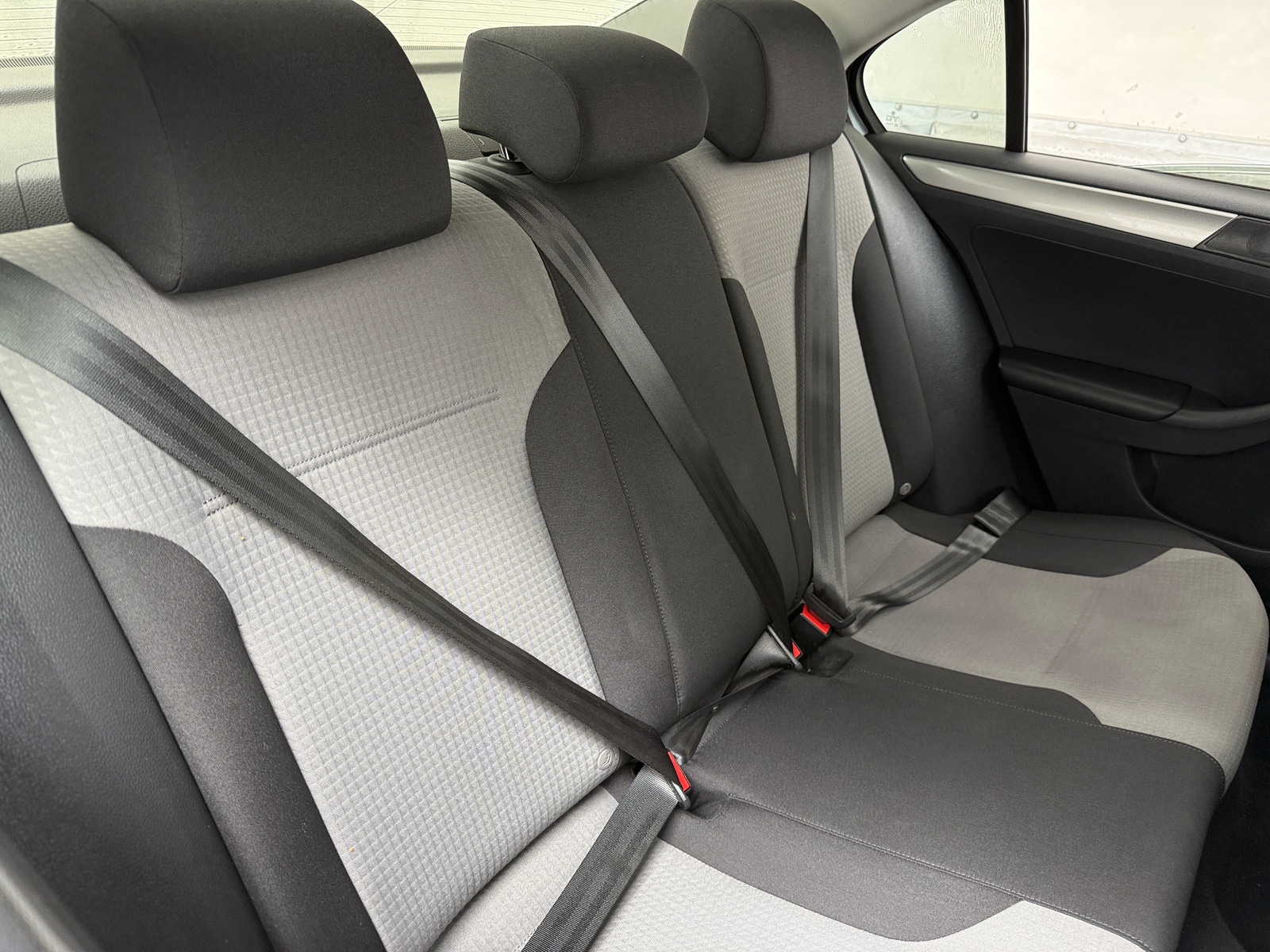 Thumbnail: 2017 Volkswagen Jetta - 6