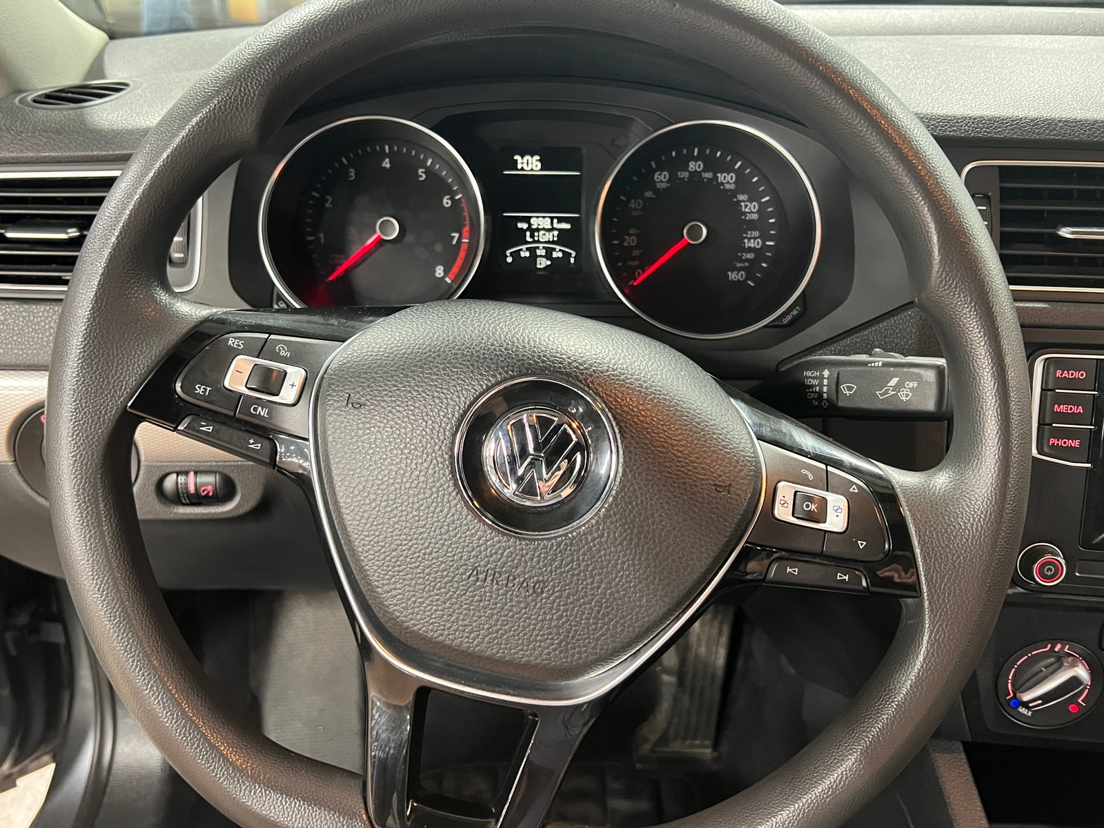 Thumbnail: 2017 Volkswagen Jetta - 5