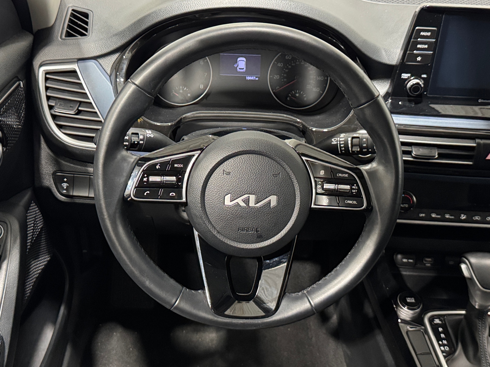 Thumbnail: 2023 Kia Seltos - 5