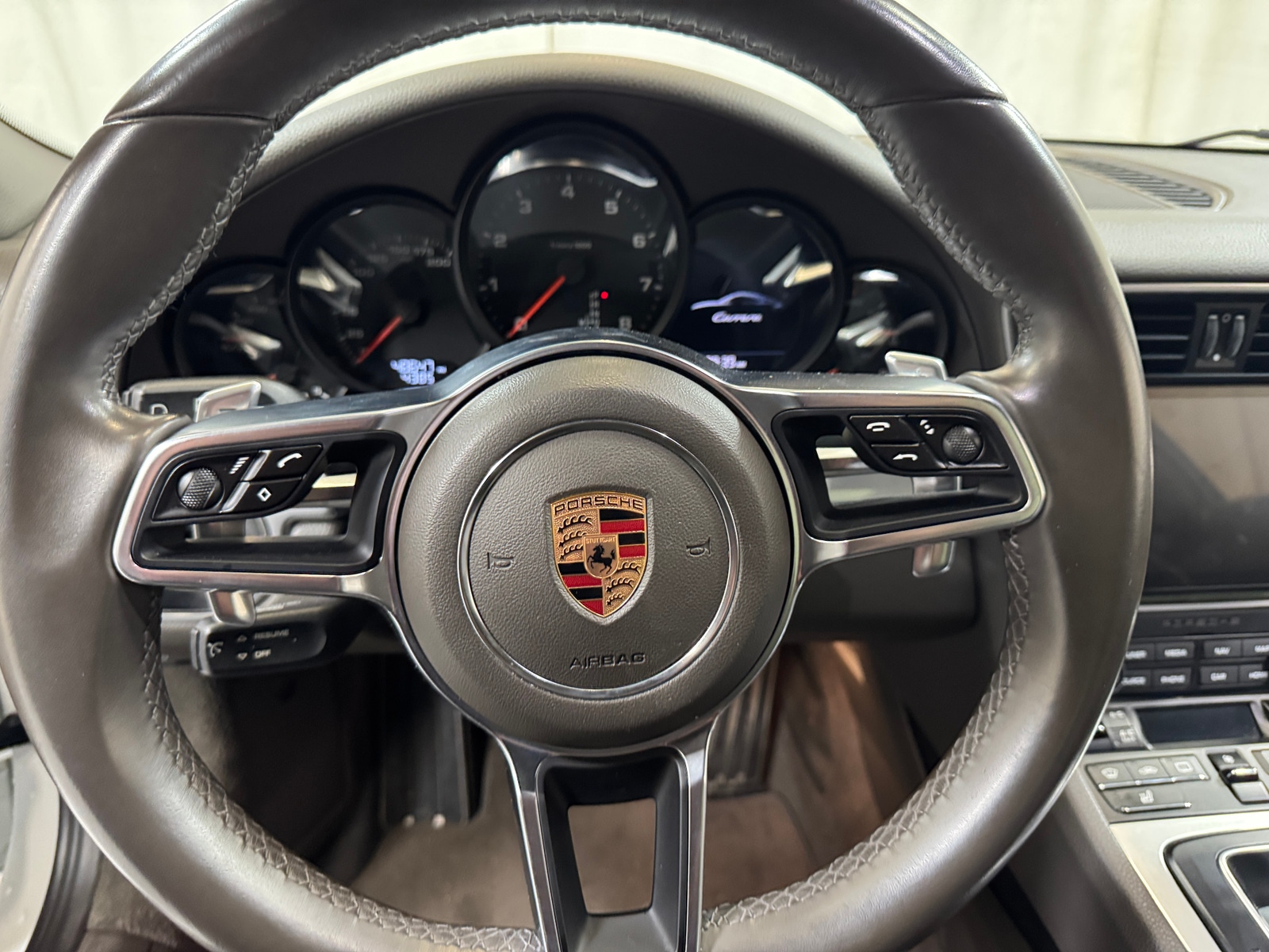 Thumbnail: 2017 Porsche 911 - 3